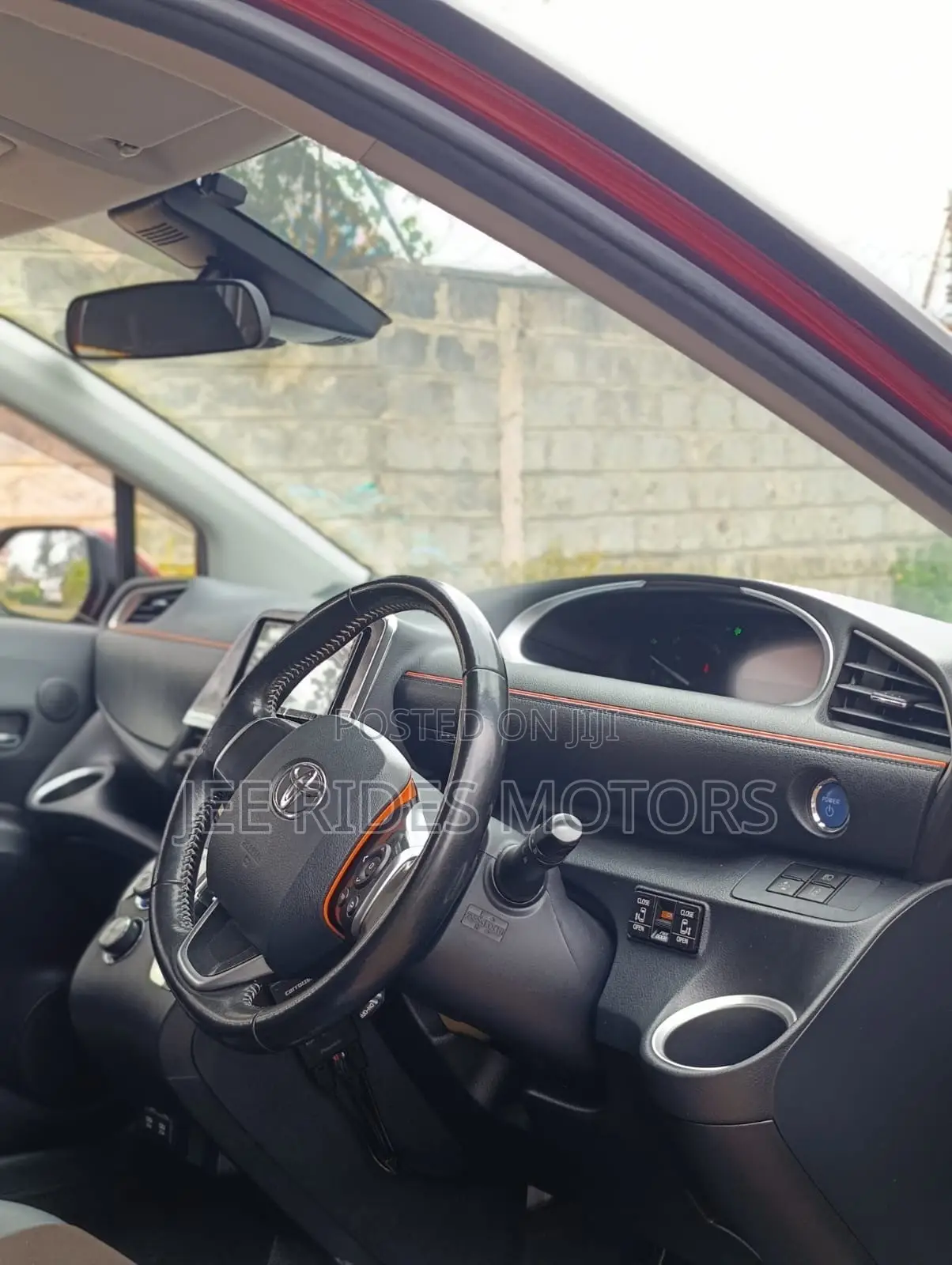 Toyota Sienta 1.5 AWD (6-seater) 2019 Red