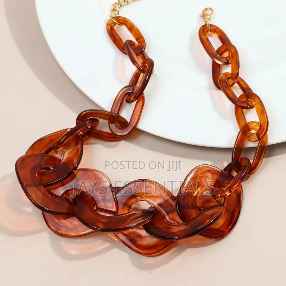 Acrylic Curb Chain