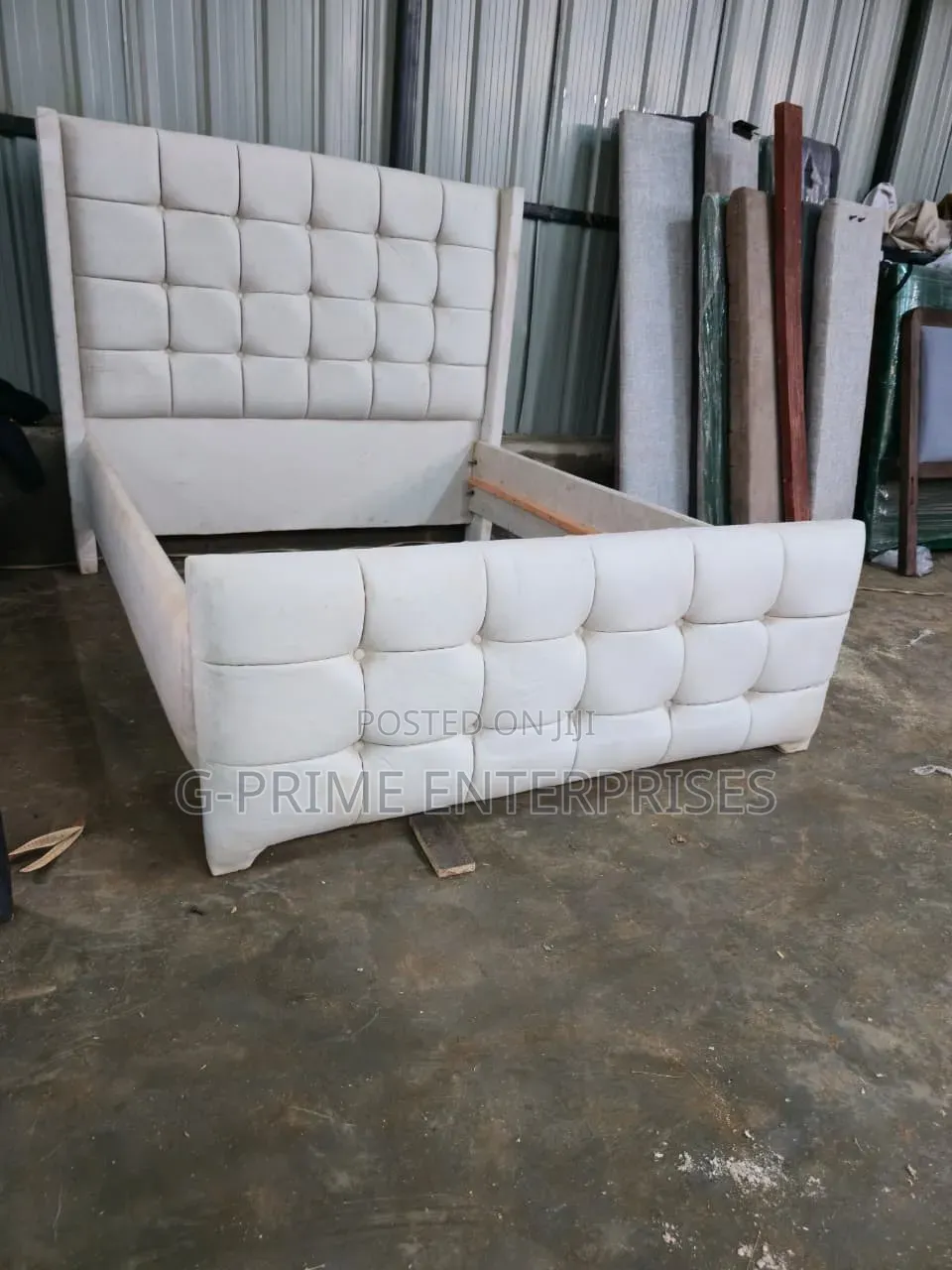 White Bed Box Pattern Modern Bed With Mattress