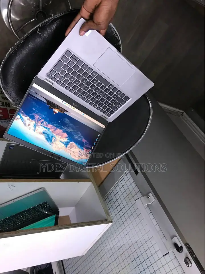 Laptop Dell Latitude 5320 32GB Intel Core i7 SSD 512GB