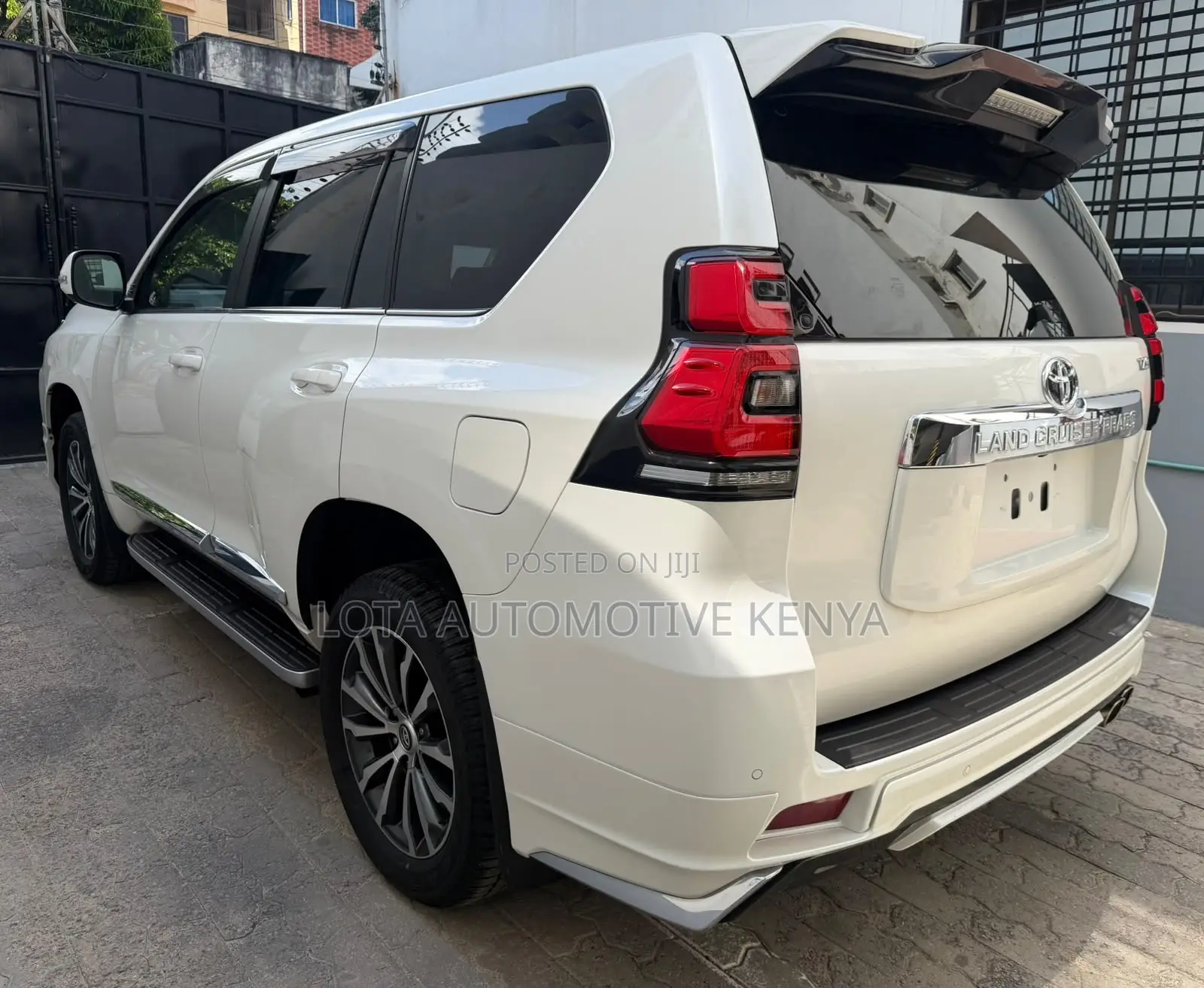Toyota Land Cruiser Prado 2.8 2021 Pearl