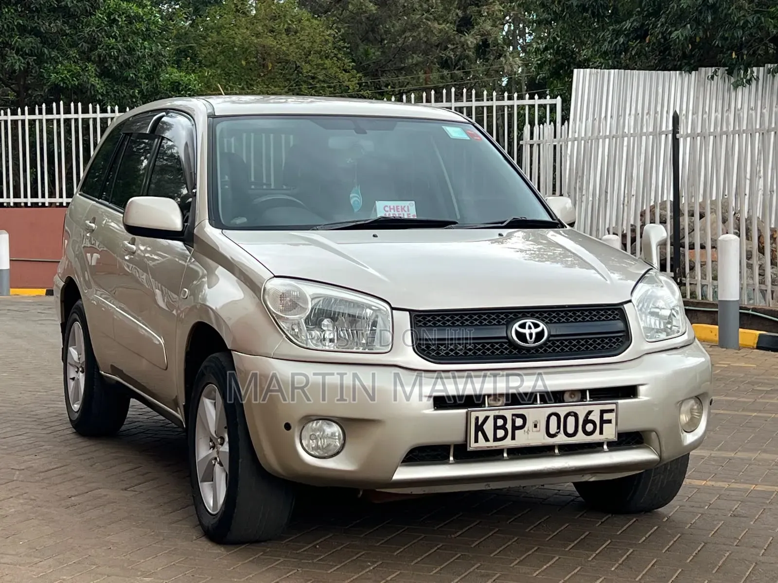Toyota RAV4 2005 Gold