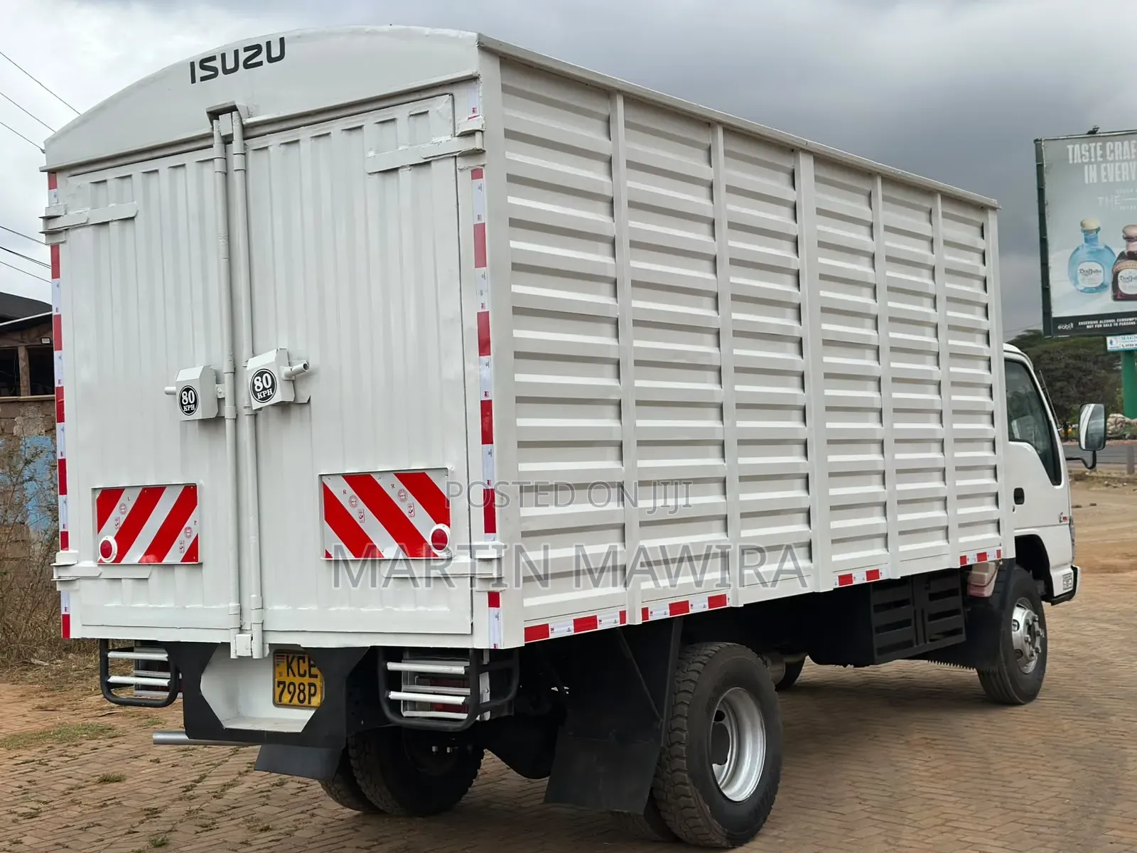 Isuzu NPR Lorry for Sale
