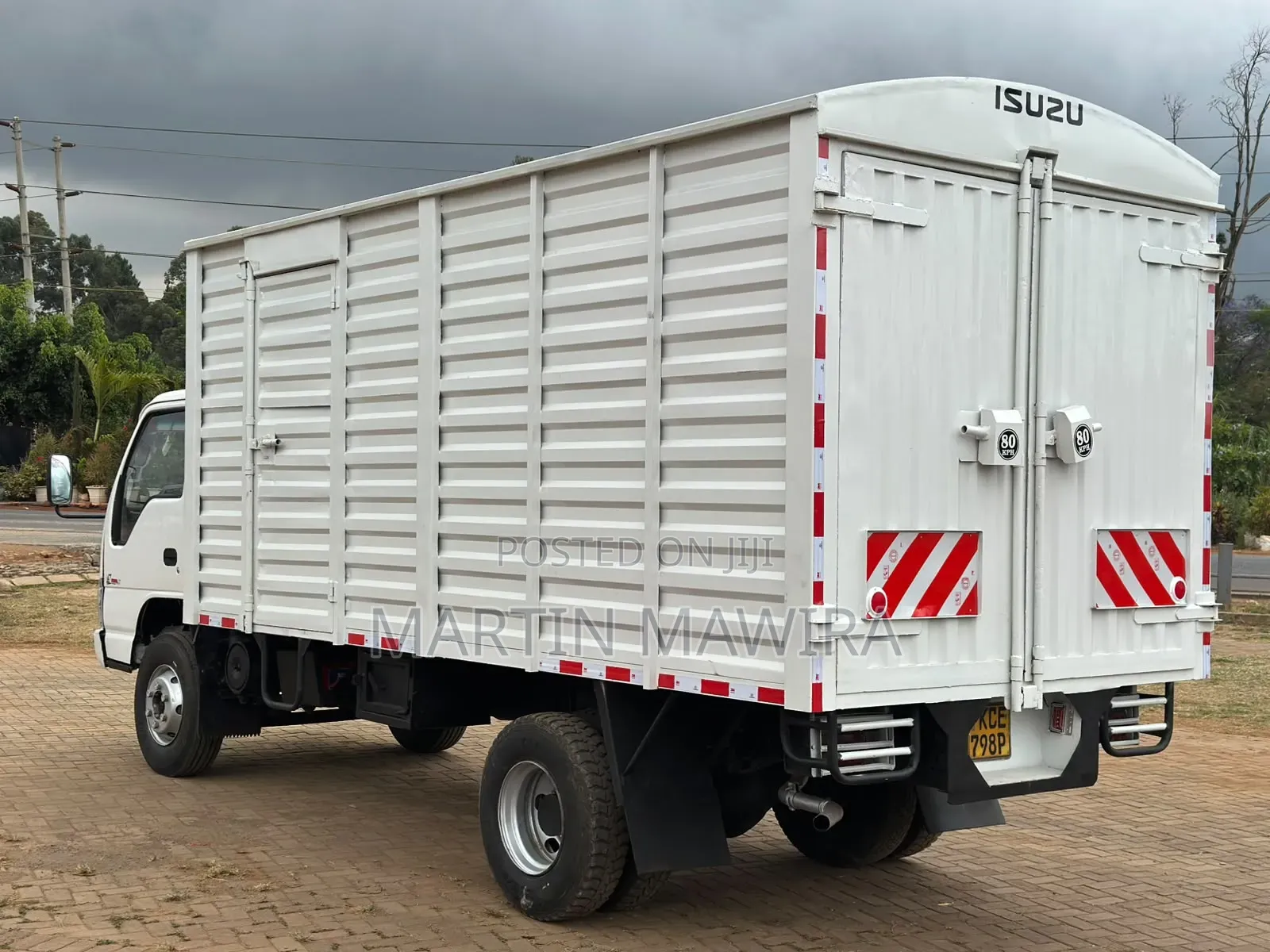 Isuzu NPR Lorry for Sale