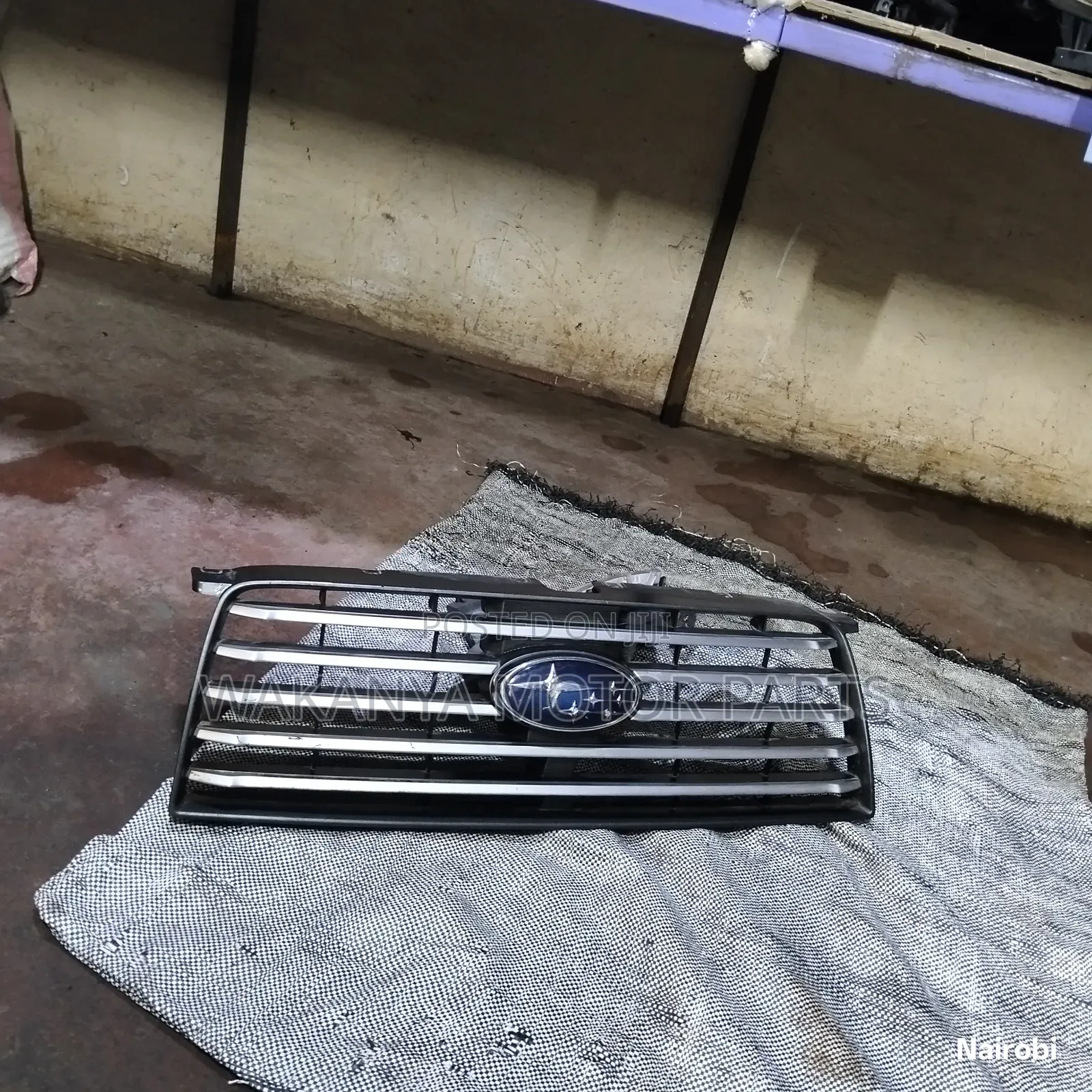 Subaru Forester SG9 Grille, Clean Ex Japan Motor Part