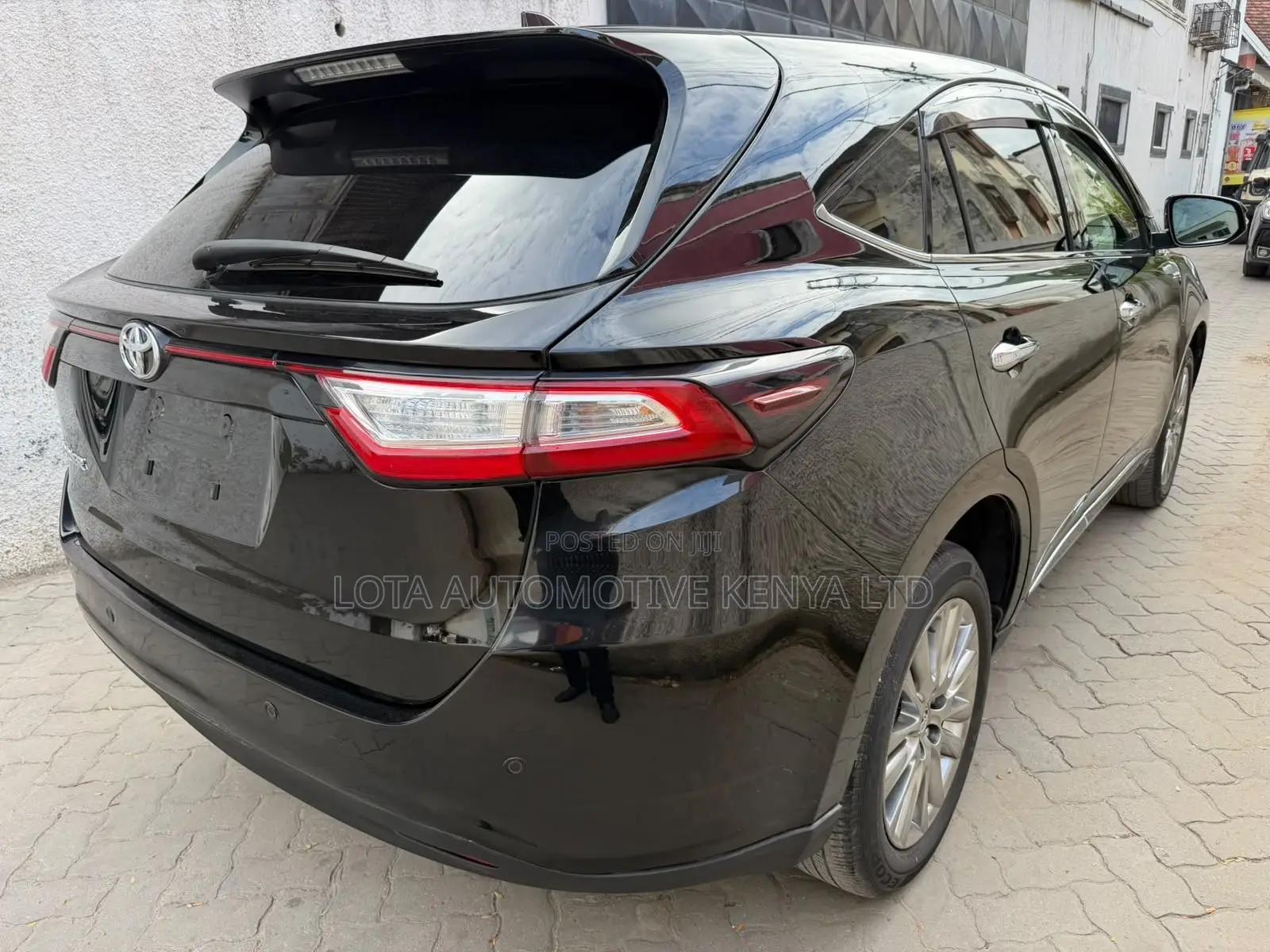 Toyota Harrier 2.0 2019 Black