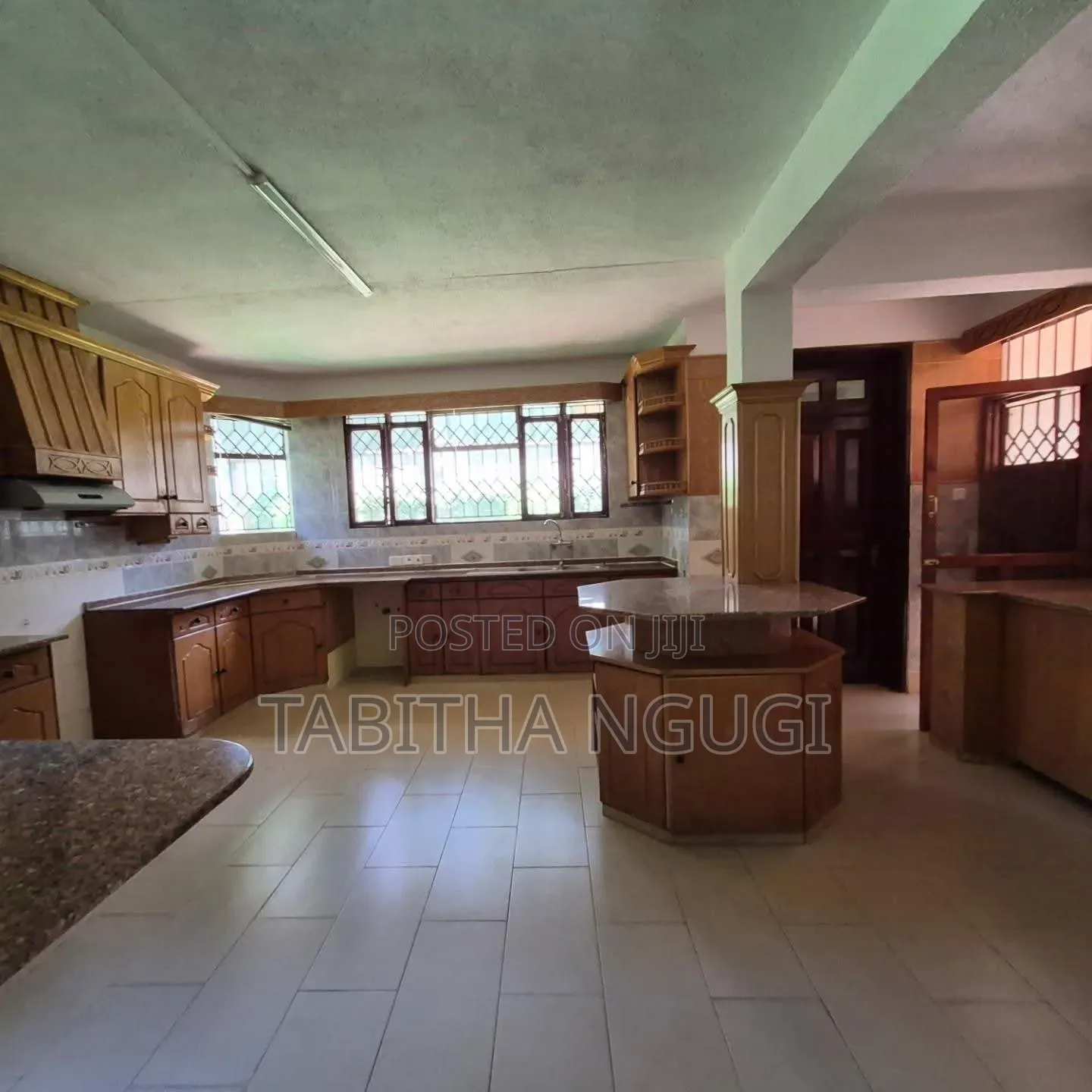 5bdrm Maisonette in Runda for rent