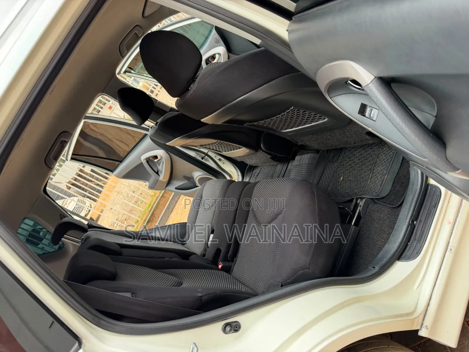 Toyota RAV4 2013 White