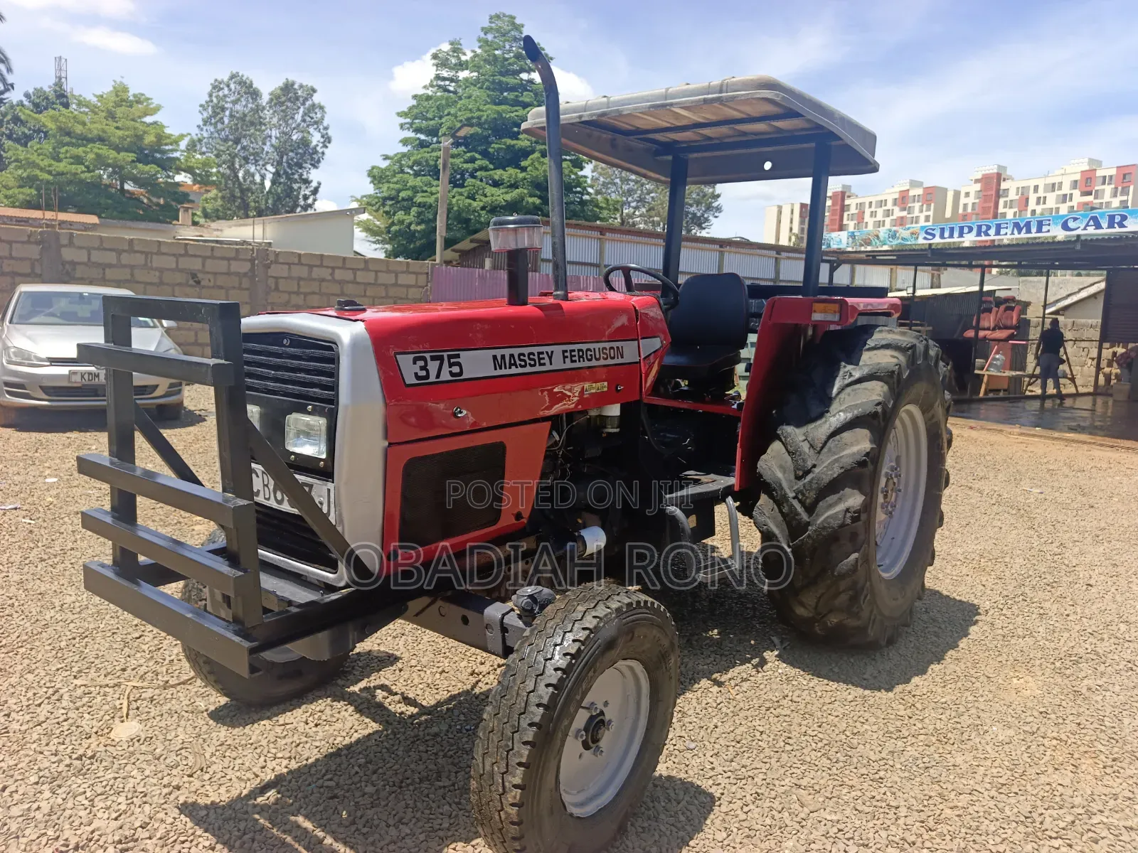 Massey Ferguson 375