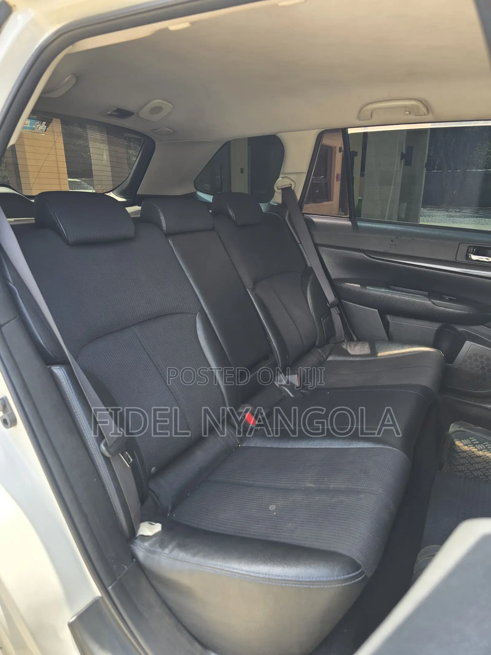 Subaru Legacy 2012 Pearl