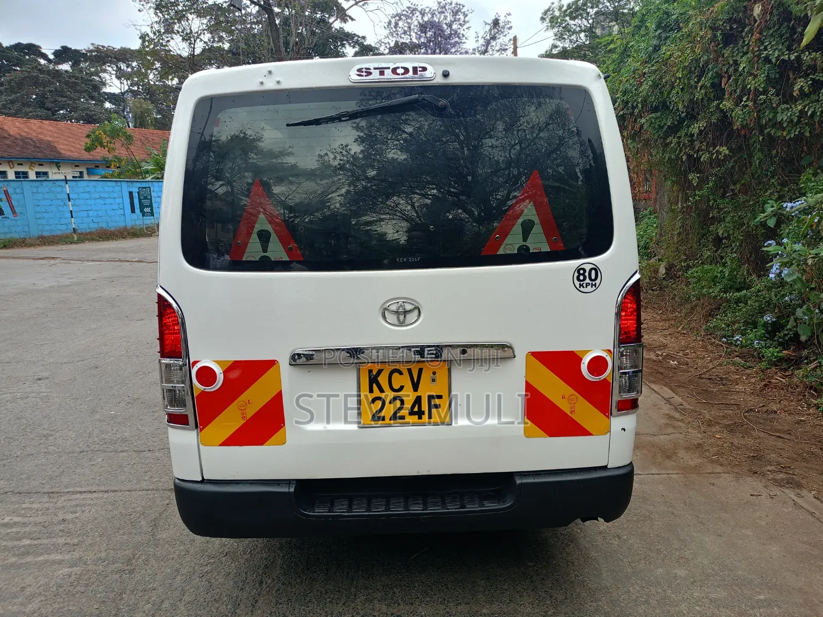 Toyota HiAce 2013 White