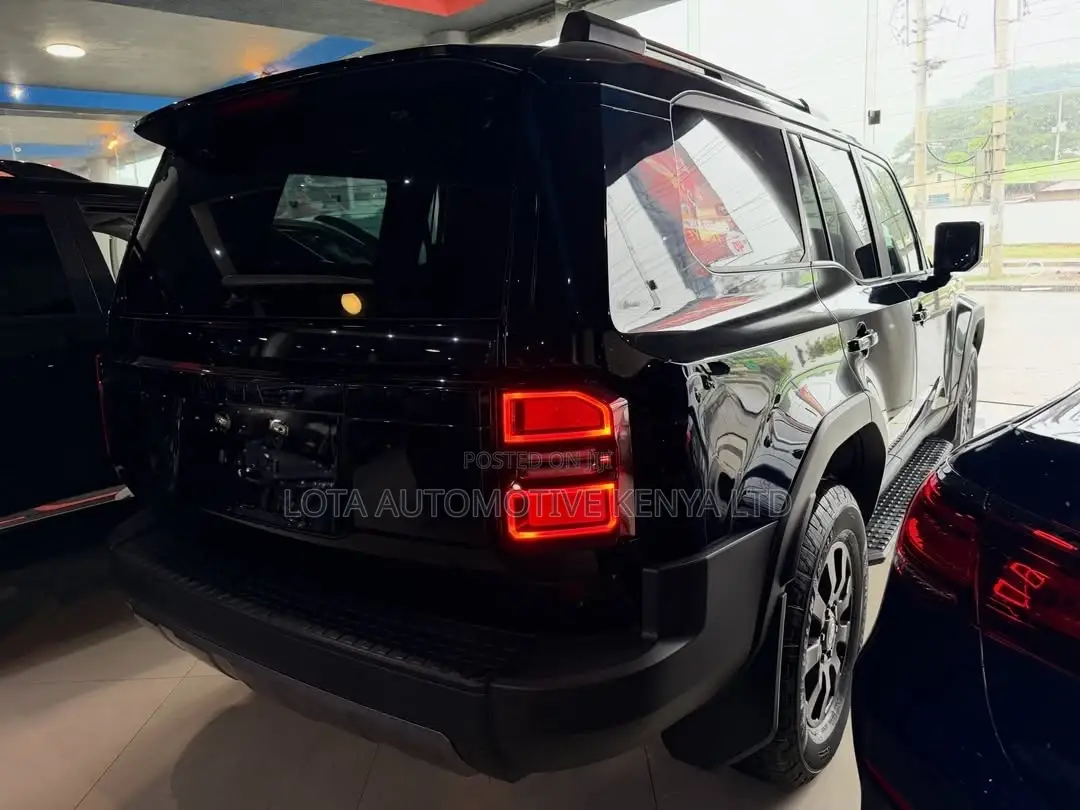 New Toyota Land Cruiser Prado 2.8 2025 Black