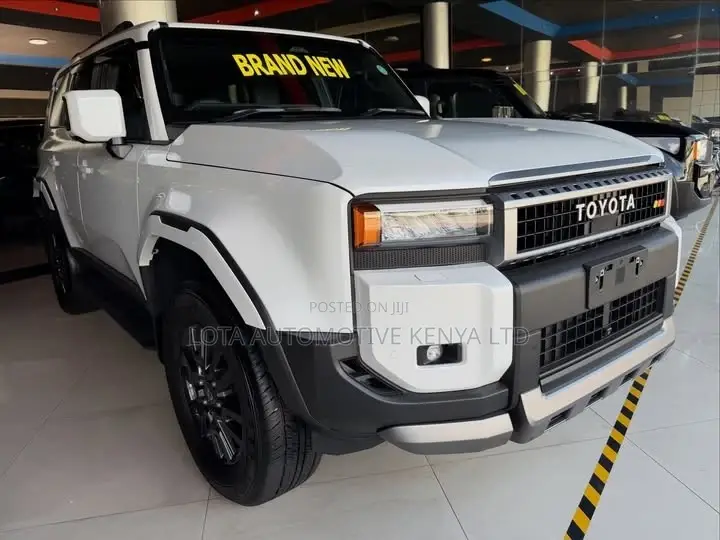 New Toyota Land Cruiser Prado 2.7 2024 Pearl