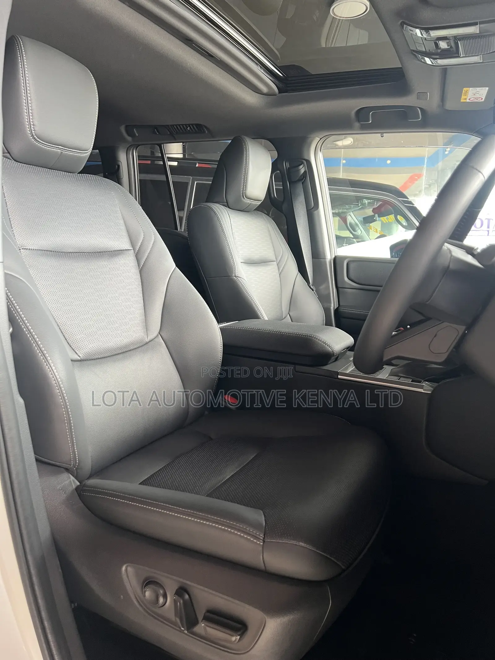 New Toyota Land Cruiser Prado 2.7 2024 Pearl