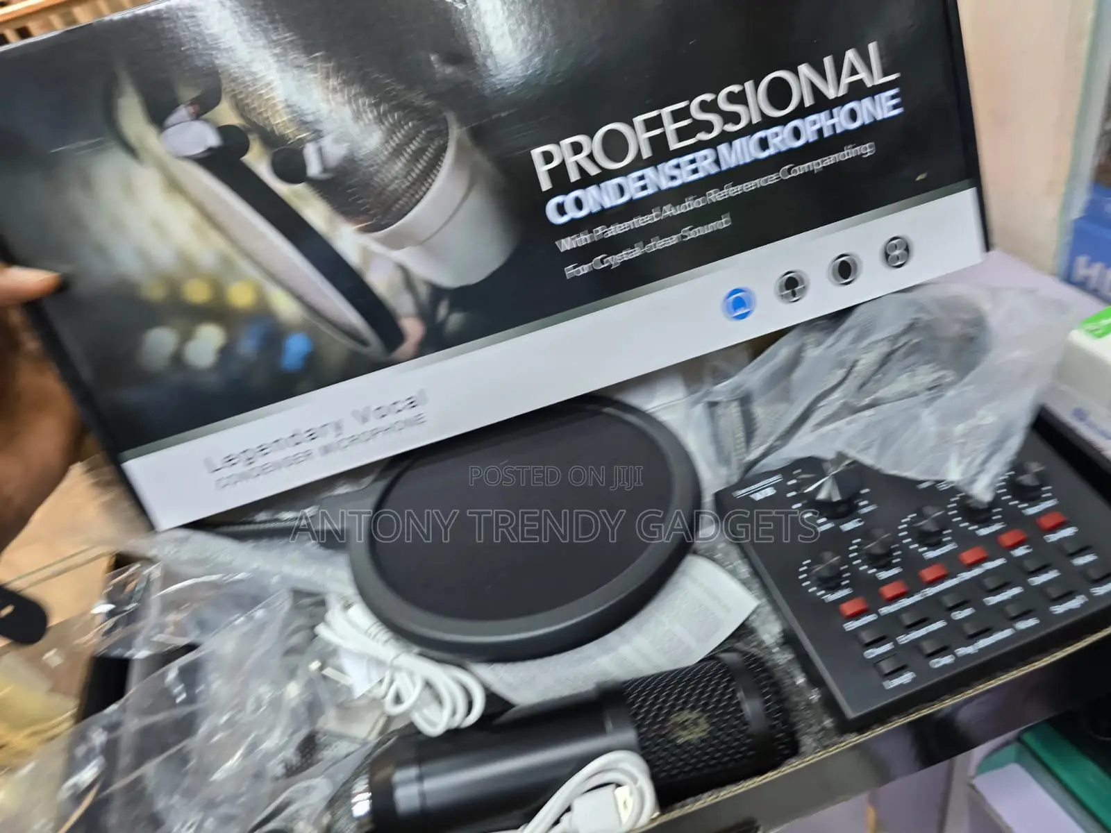 BM800 Professional Recording Microphone Kit With V8 Sound Card