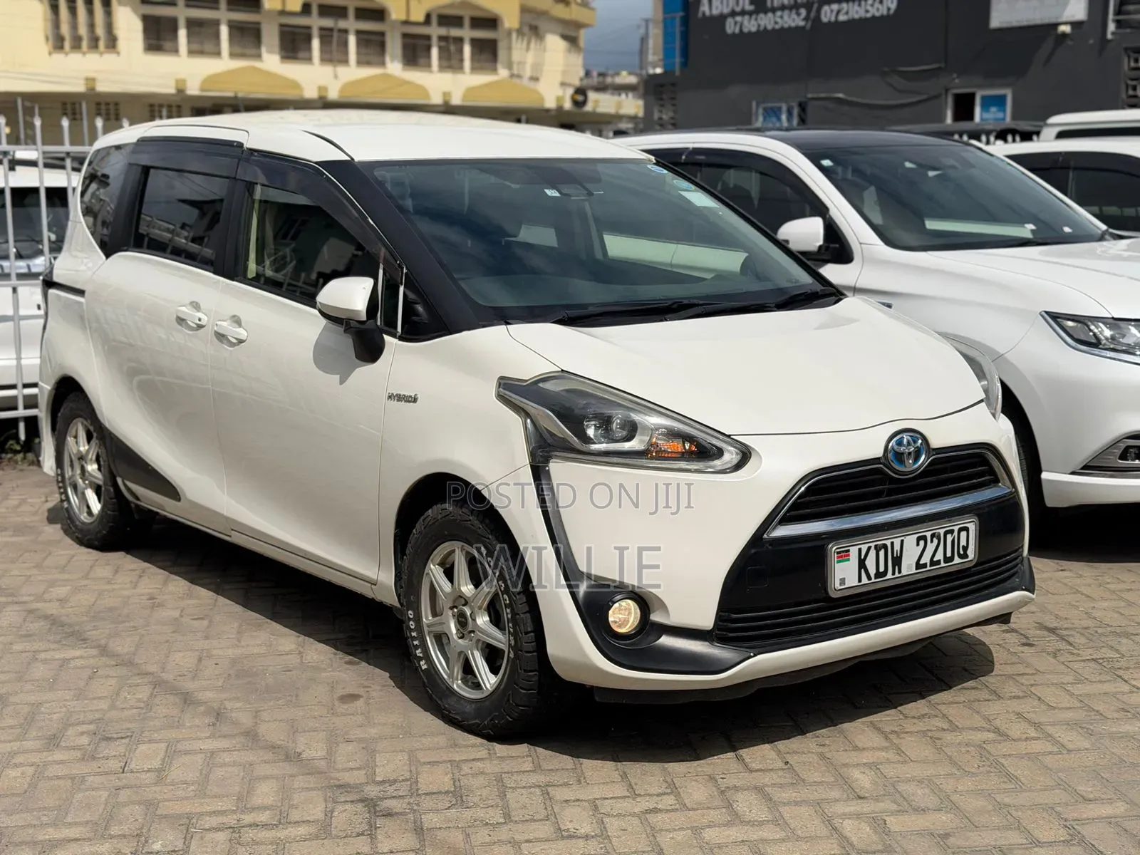 Toyota Sienta 2018 White