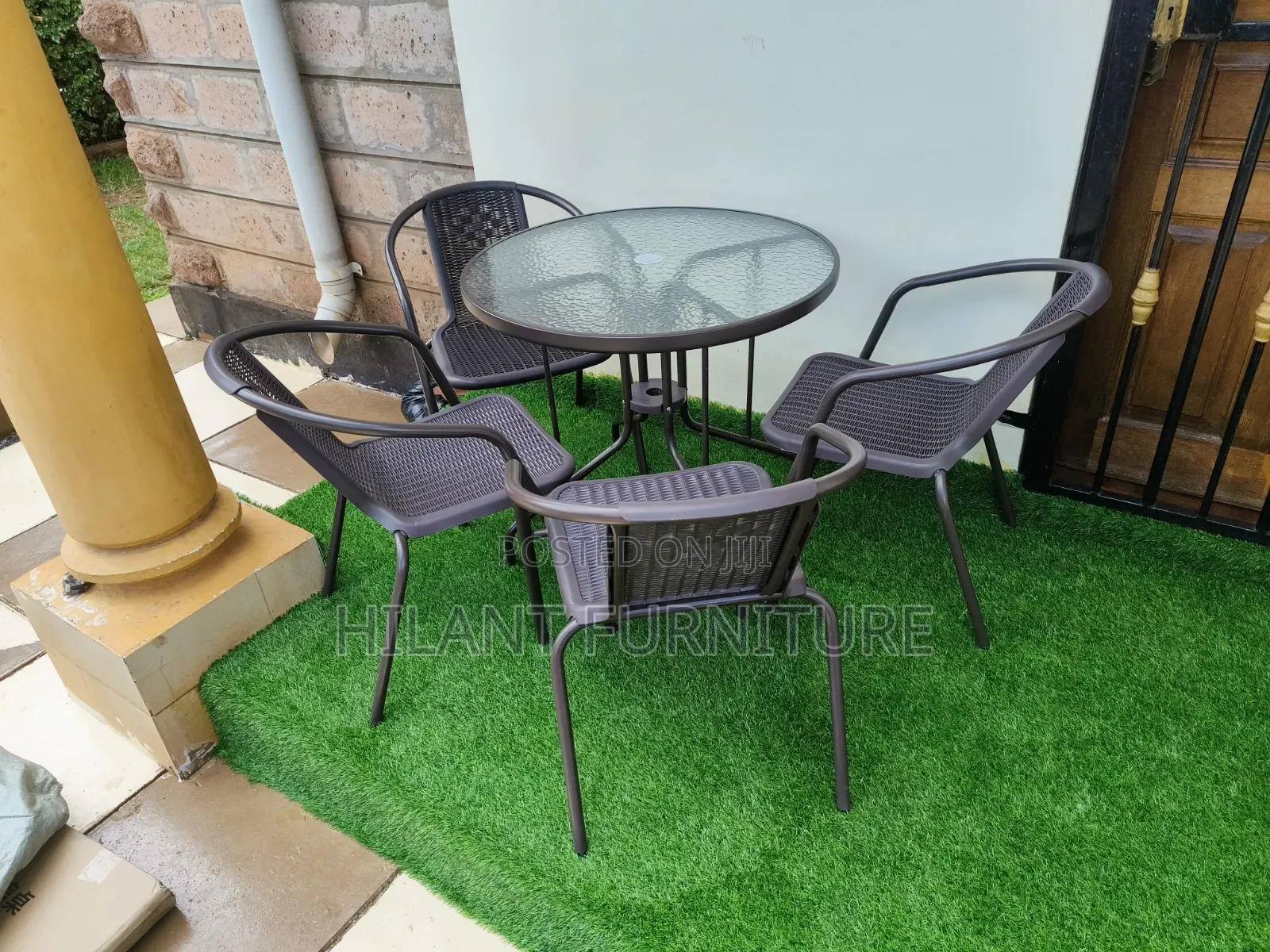 4-Seater Outdoor Patio Dining Set With Round Glass-Top Table – Brown