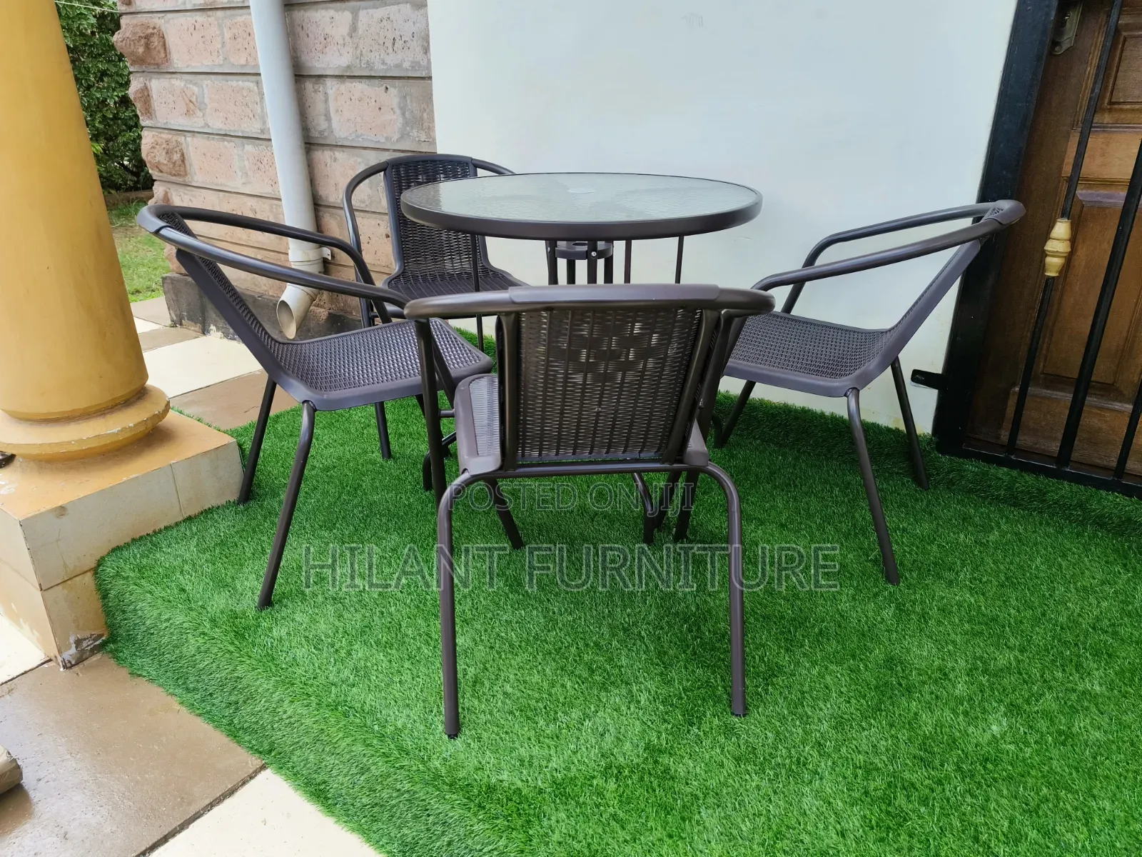 4-Seater Outdoor Patio Dining Set With Round Glass-Top Table – Brown