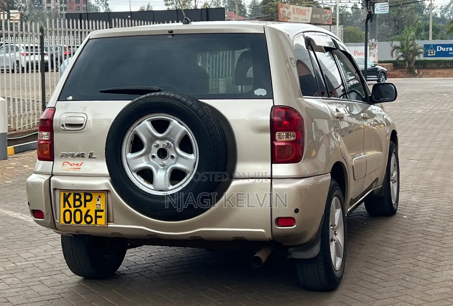 Toyota RAV4 2005 Gold