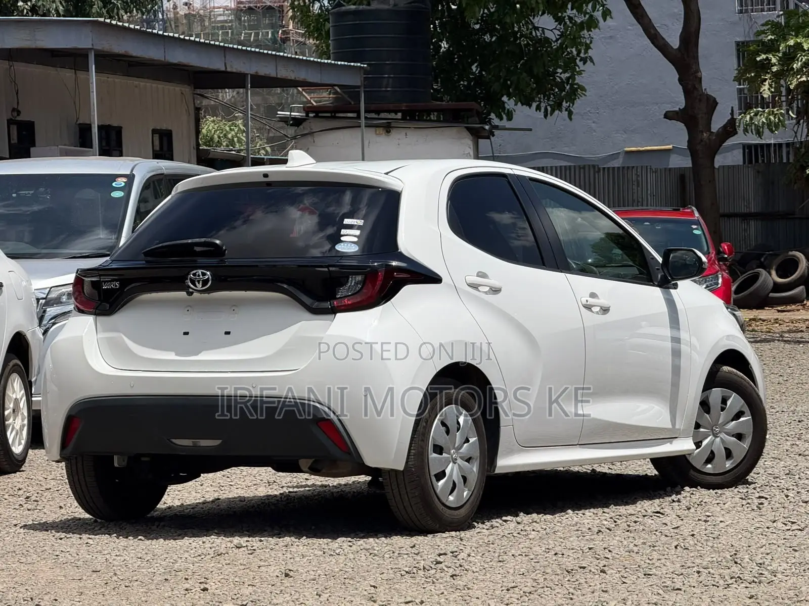 Toyota Yaris 2020 Pearl