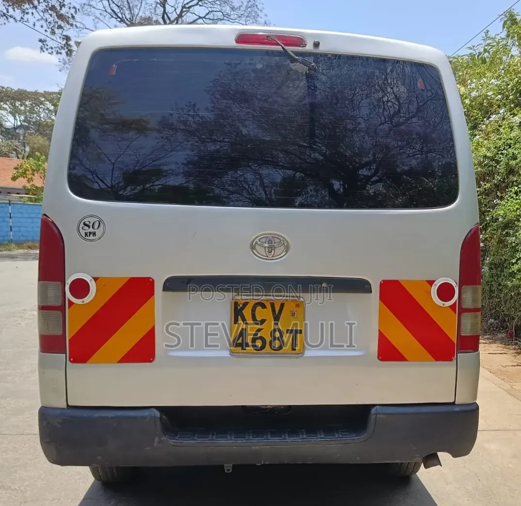Toyota HiAce 2012 White