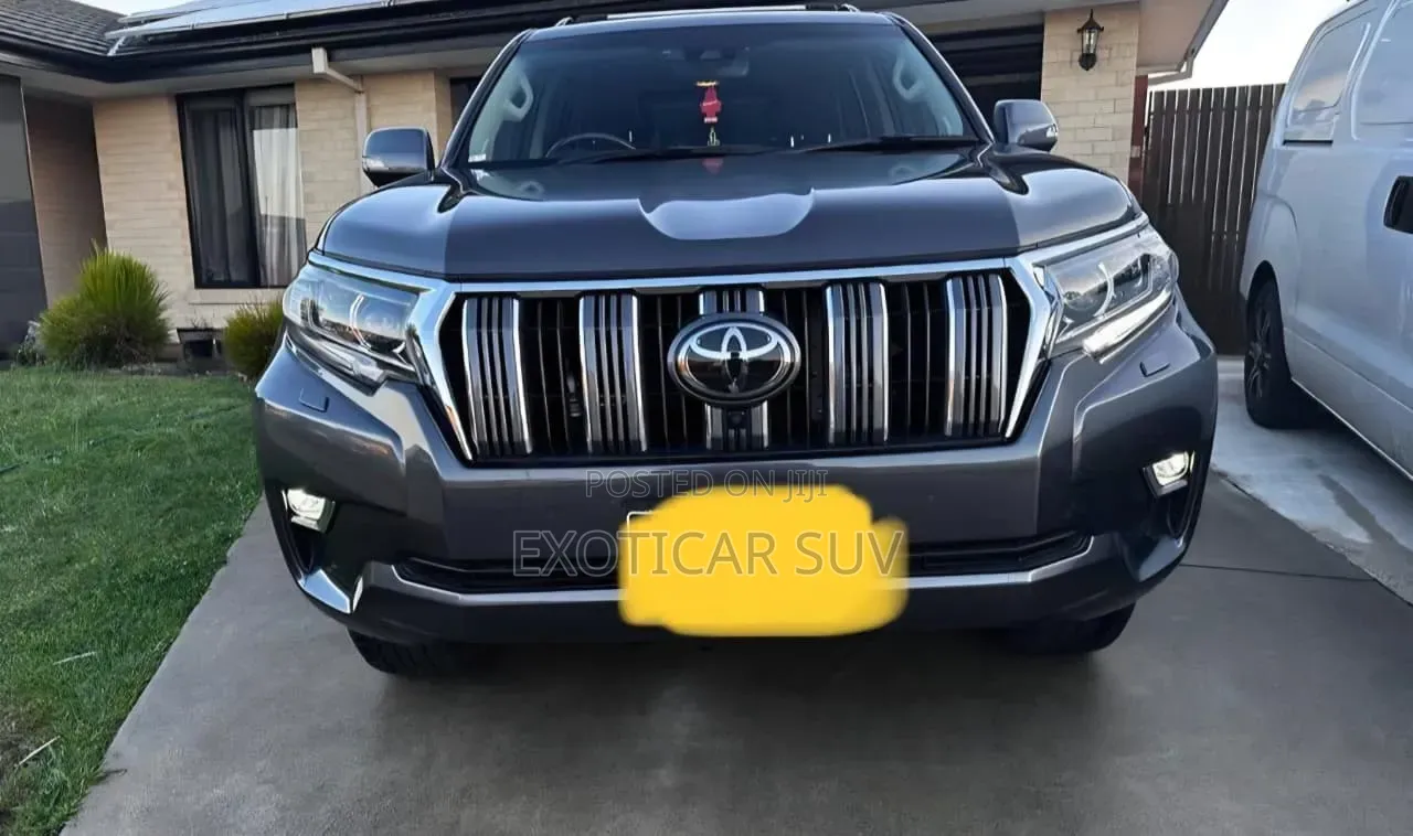 Toyota Land Cruiser Prado Kakadu 2020 Gray