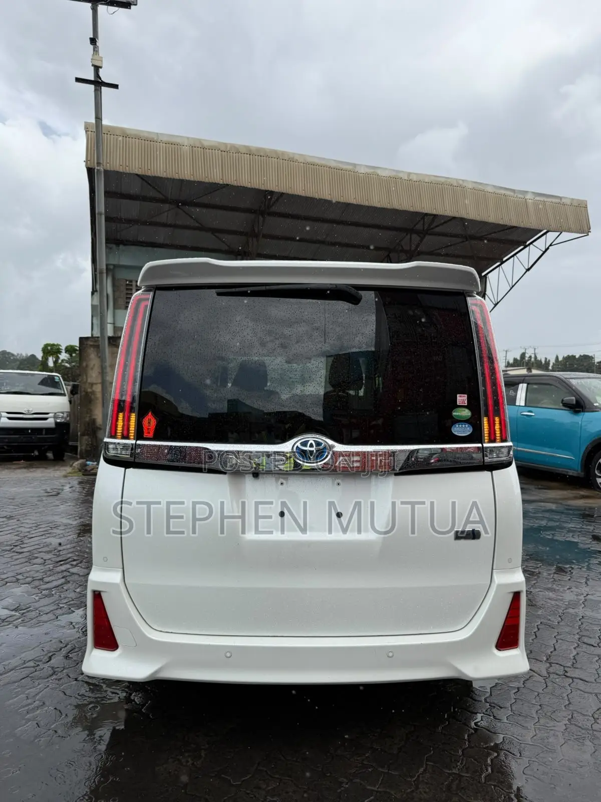 Toyota Noah 1.8 FWD Hybrid (7 seater) 2019 White