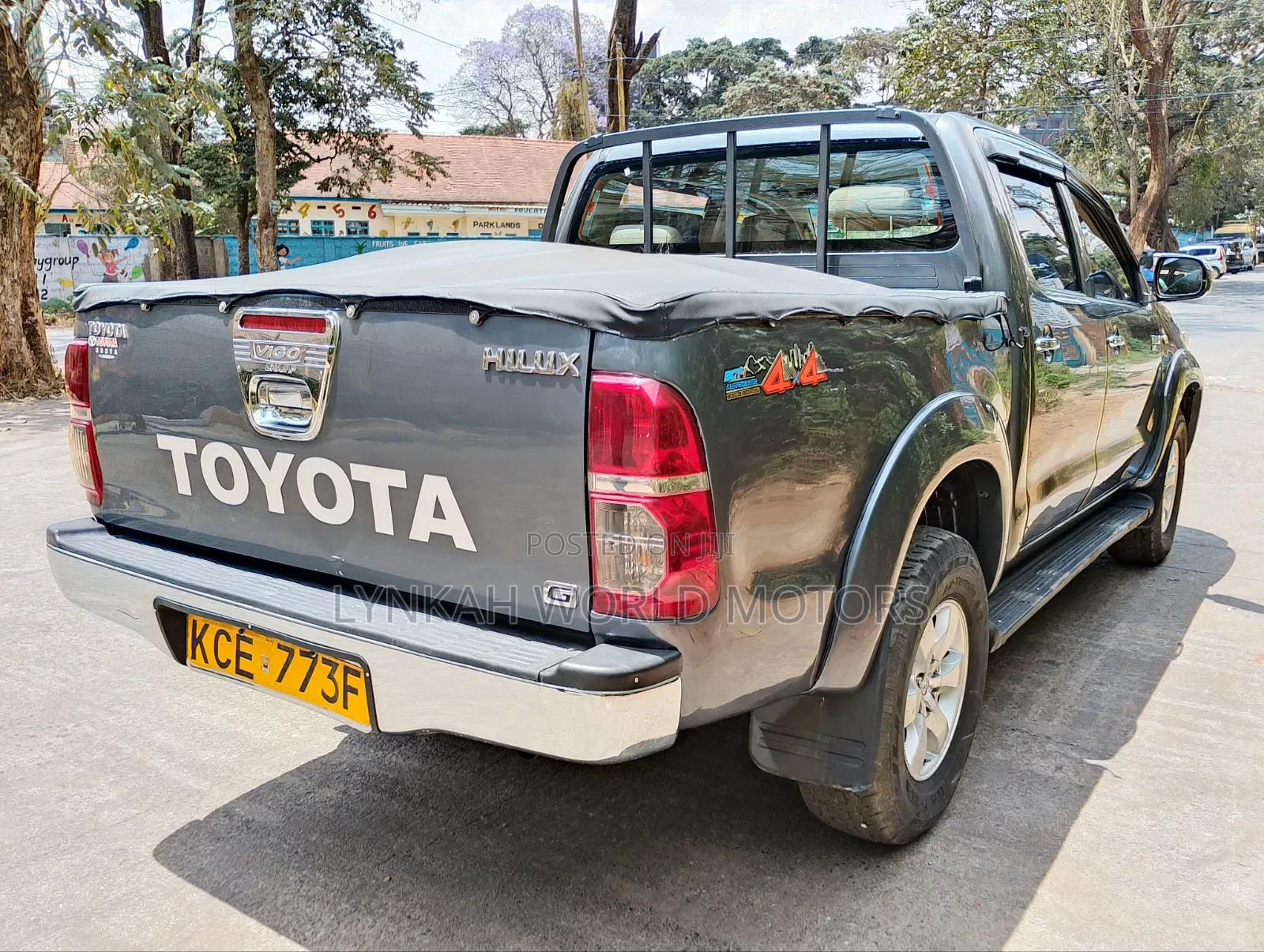 Toyota Hilux 2008 Gray