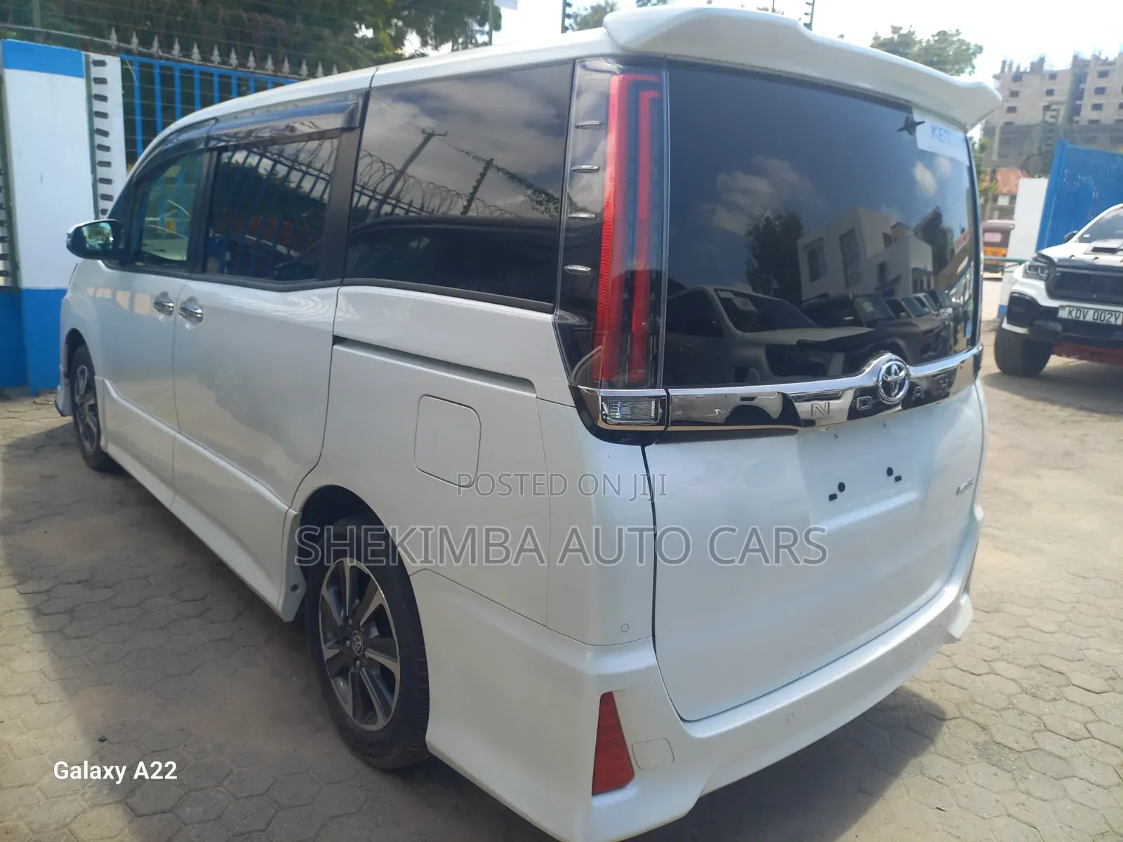 Toyota Noah 2.0 FWD (7 Seater) 2020 White