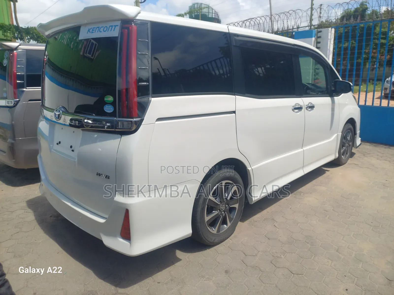 Toyota Noah 2.0 FWD (7 Seater) 2020 White
