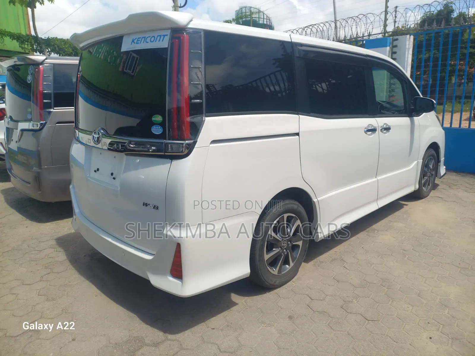 Toyota Noah 2.0 FWD (7 Seater) 2020 White