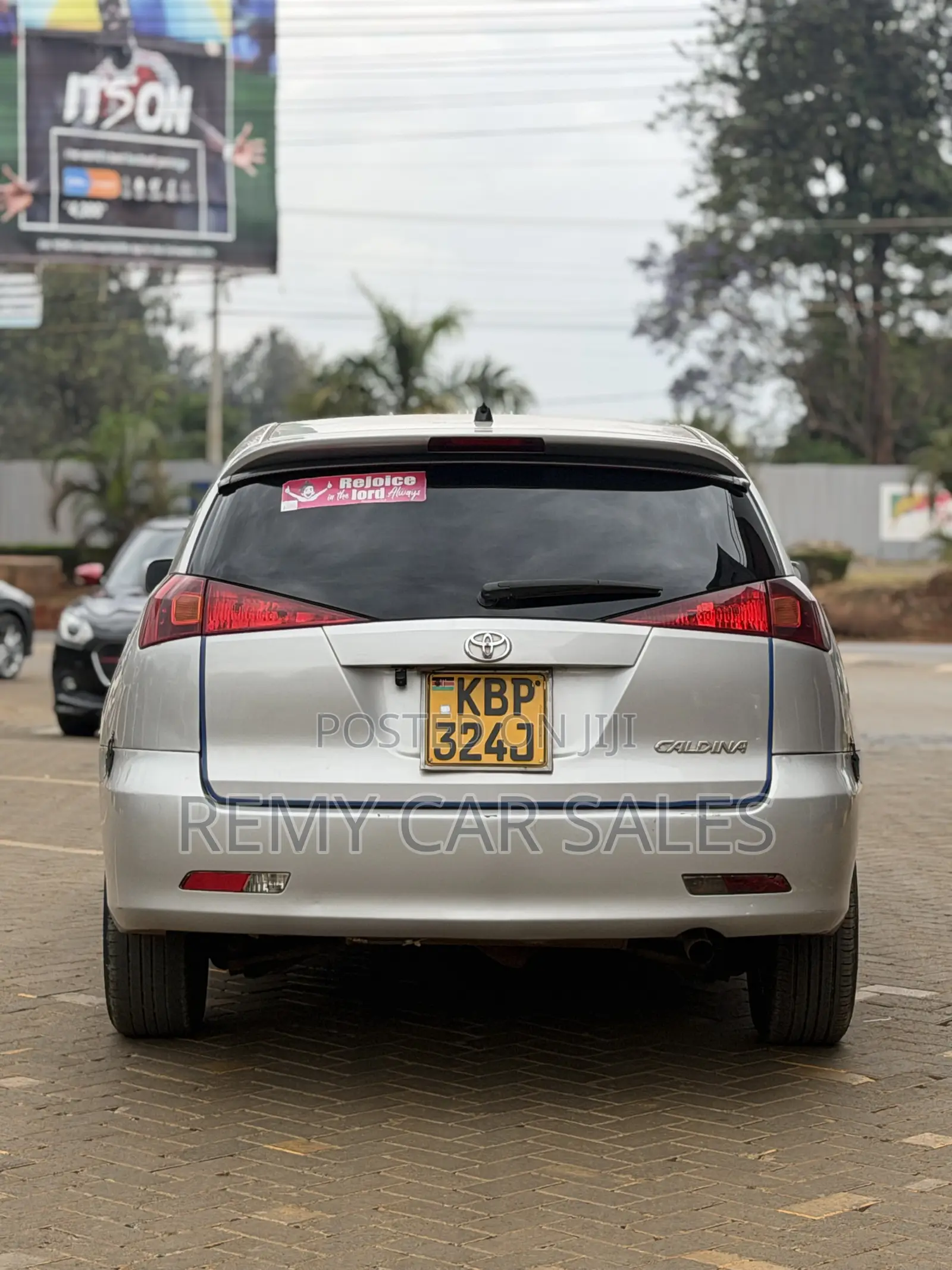 Toyota Caldina 2005 Silver