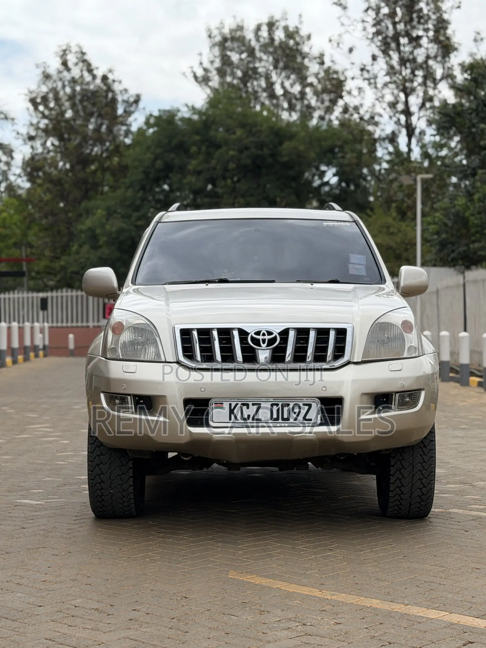 Toyota Land Cruiser Prado 2012 Gold