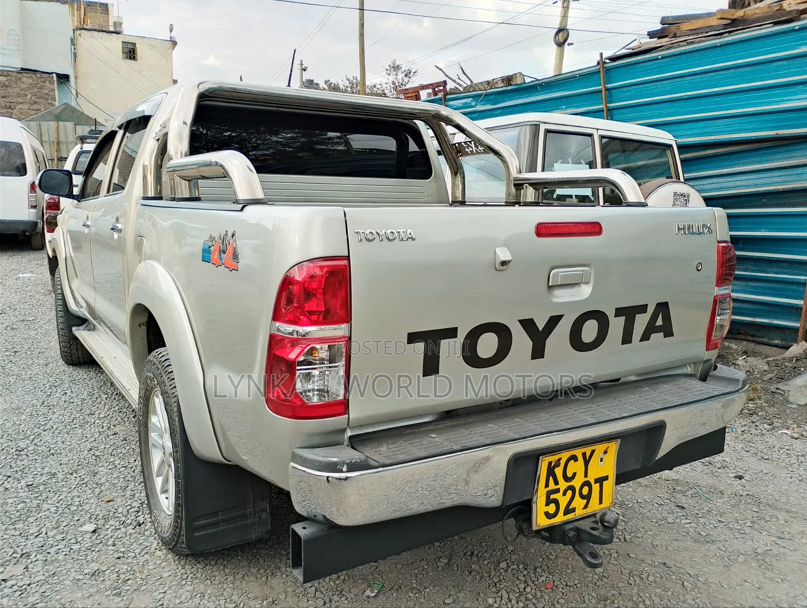 Toyota Hilux 2013 Silver
