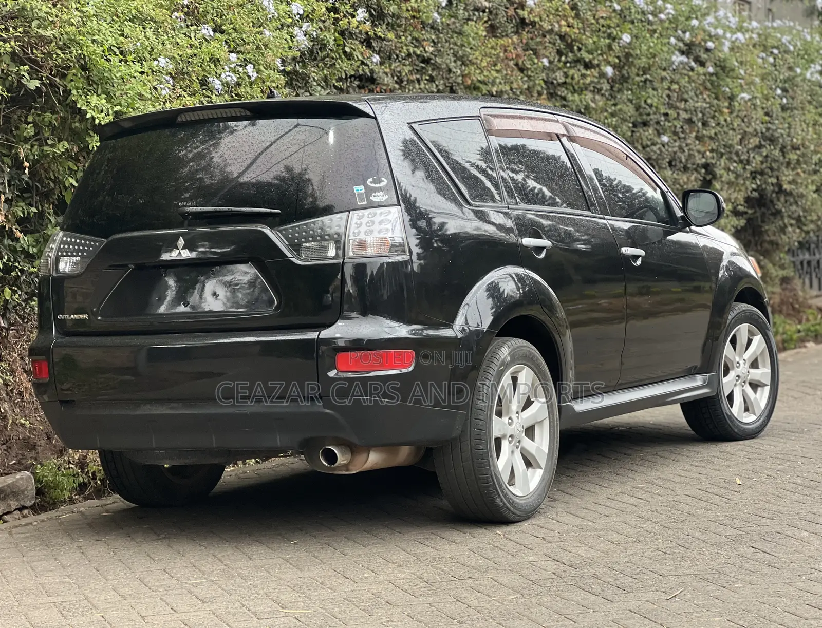 Mitsubishi Outlander XLS 2011 Black
