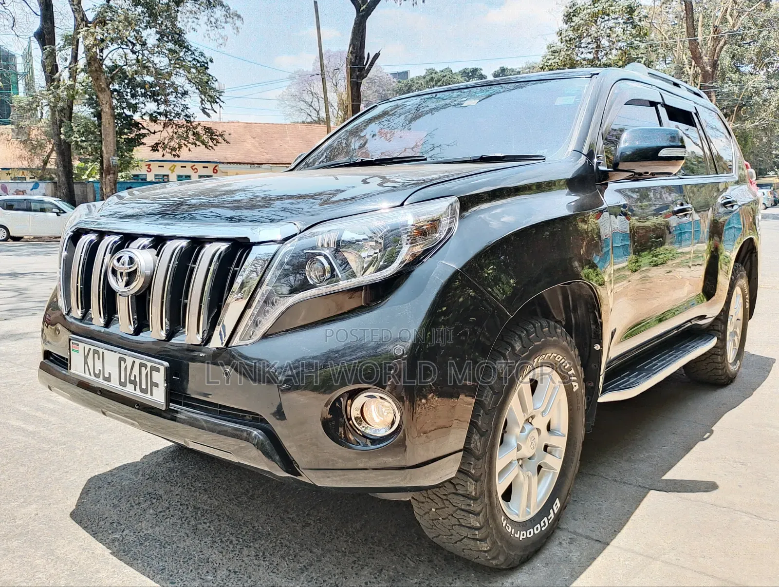 Toyota Land Cruiser Prado 2011 Black