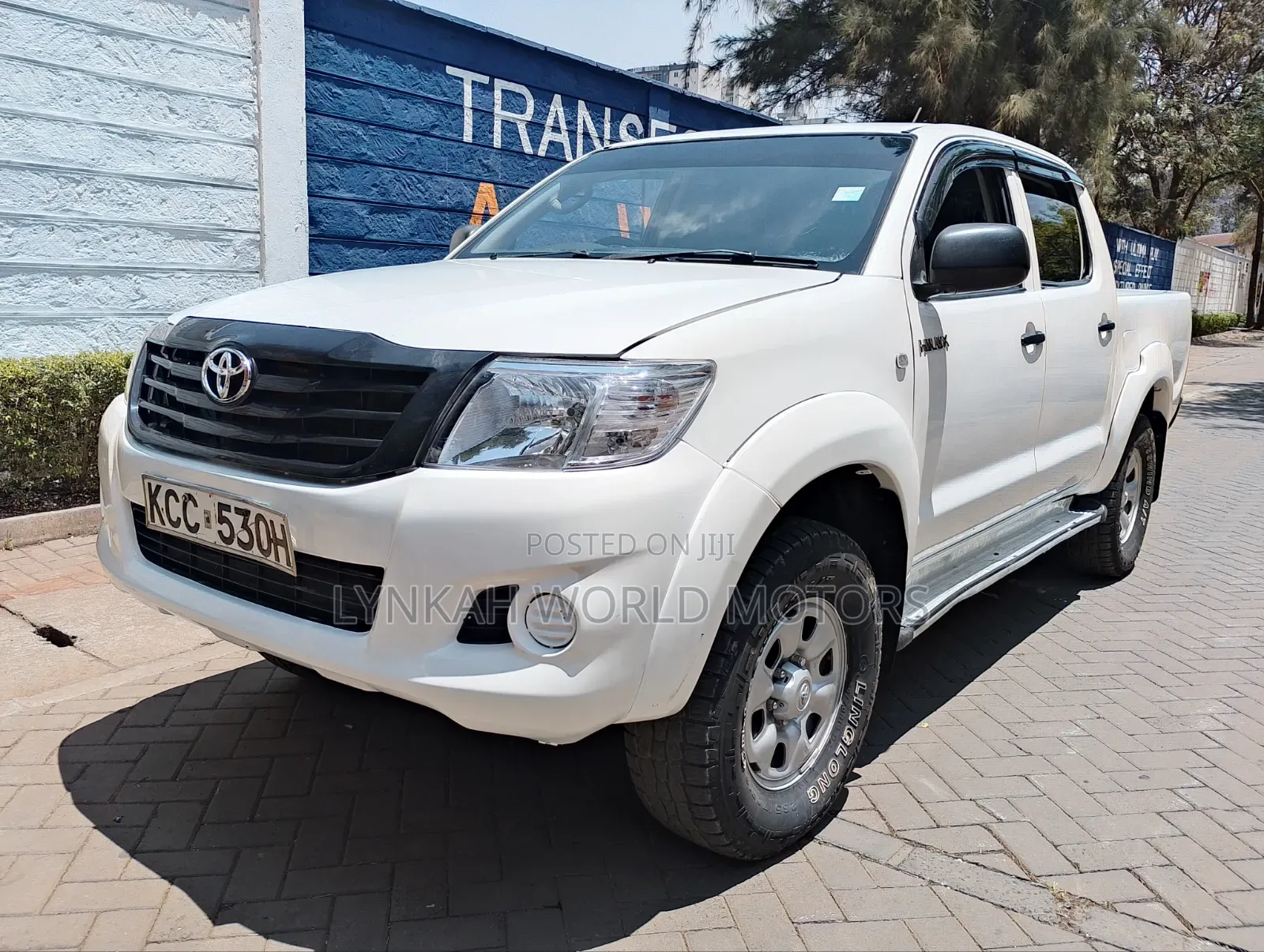 Toyota Hilux 2015 White