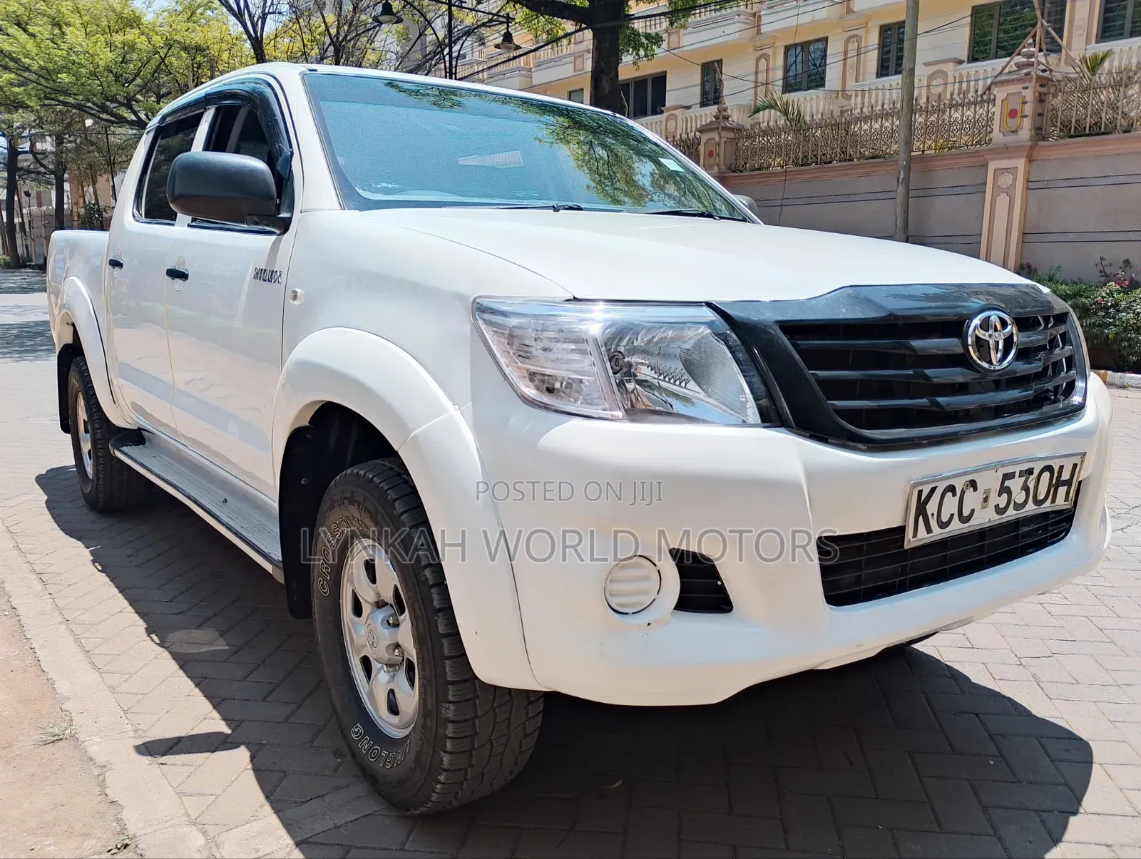 Toyota Hilux 2015 White