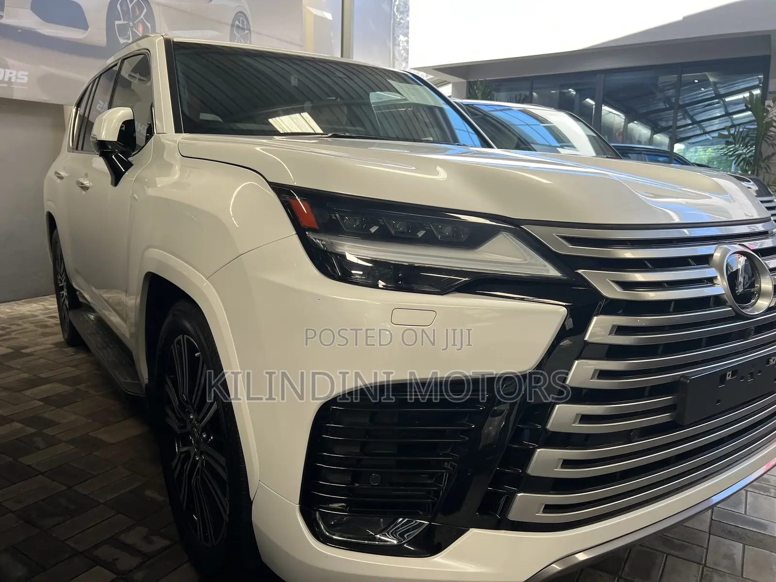 Lexus LX 2023