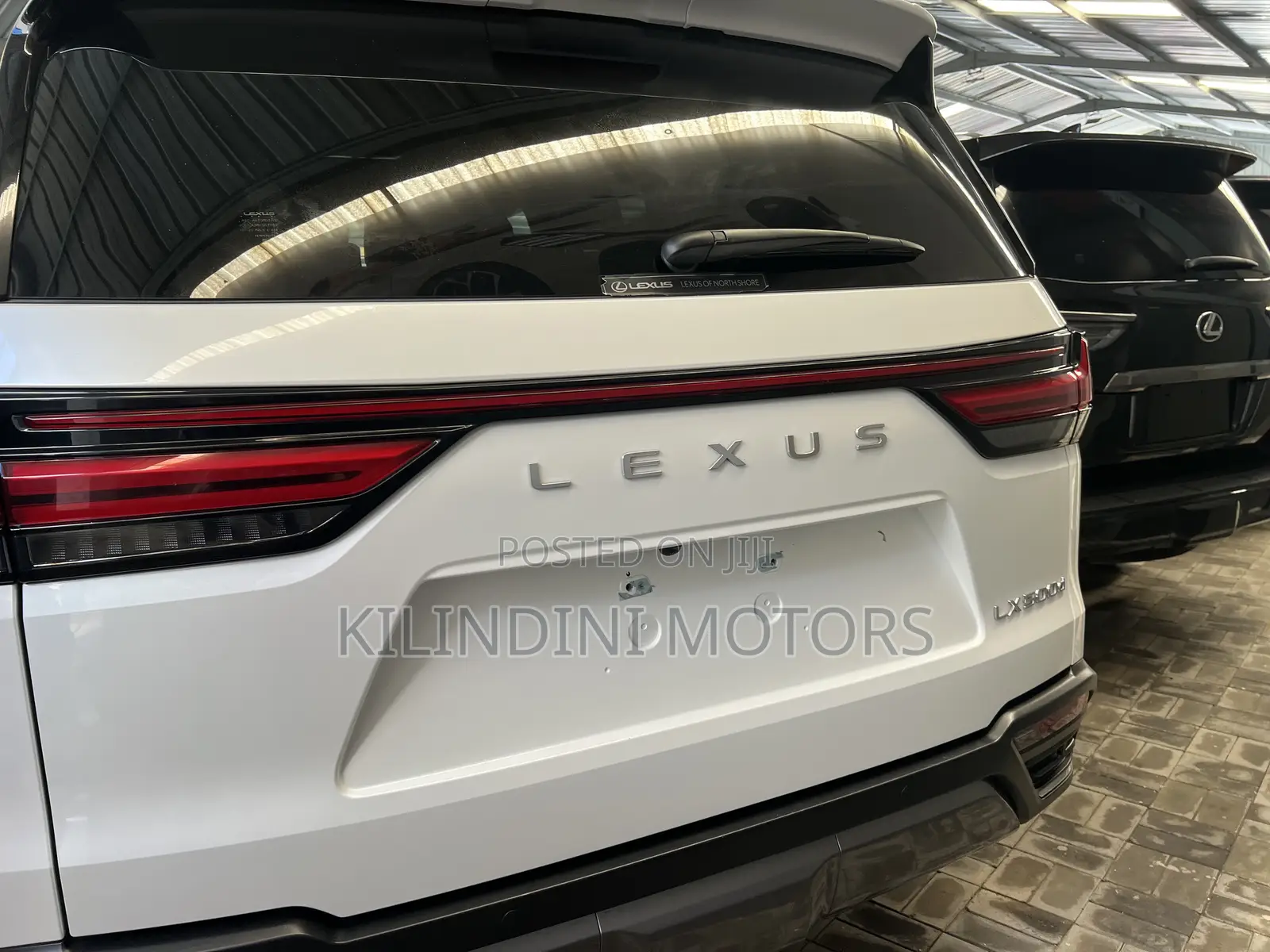 Lexus LX 2023