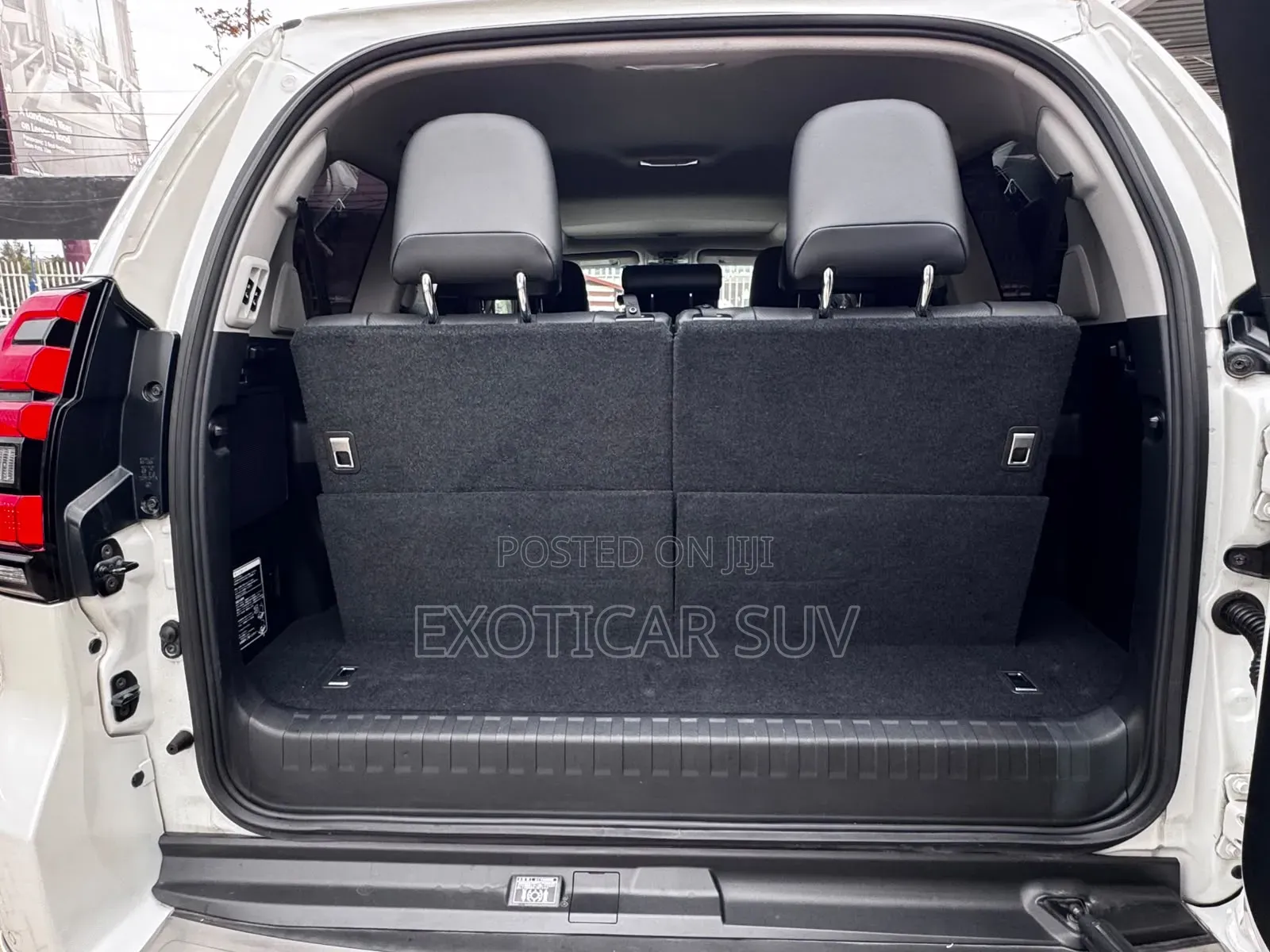 Toyota Land Cruiser Prado 2.8 2019 White