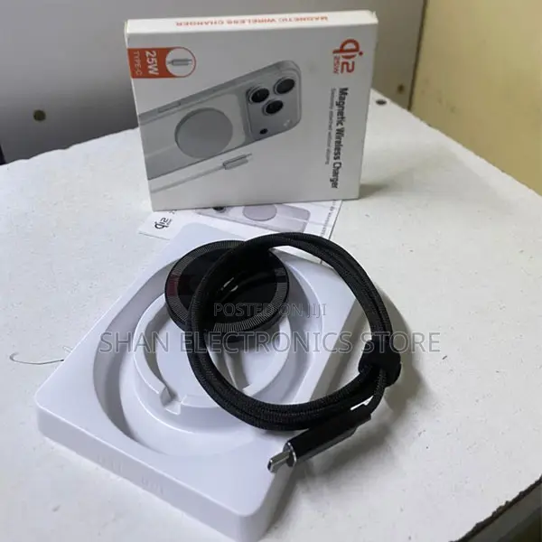 Q12 Fast Charging Magnetic Wireless Phone Charger Pad