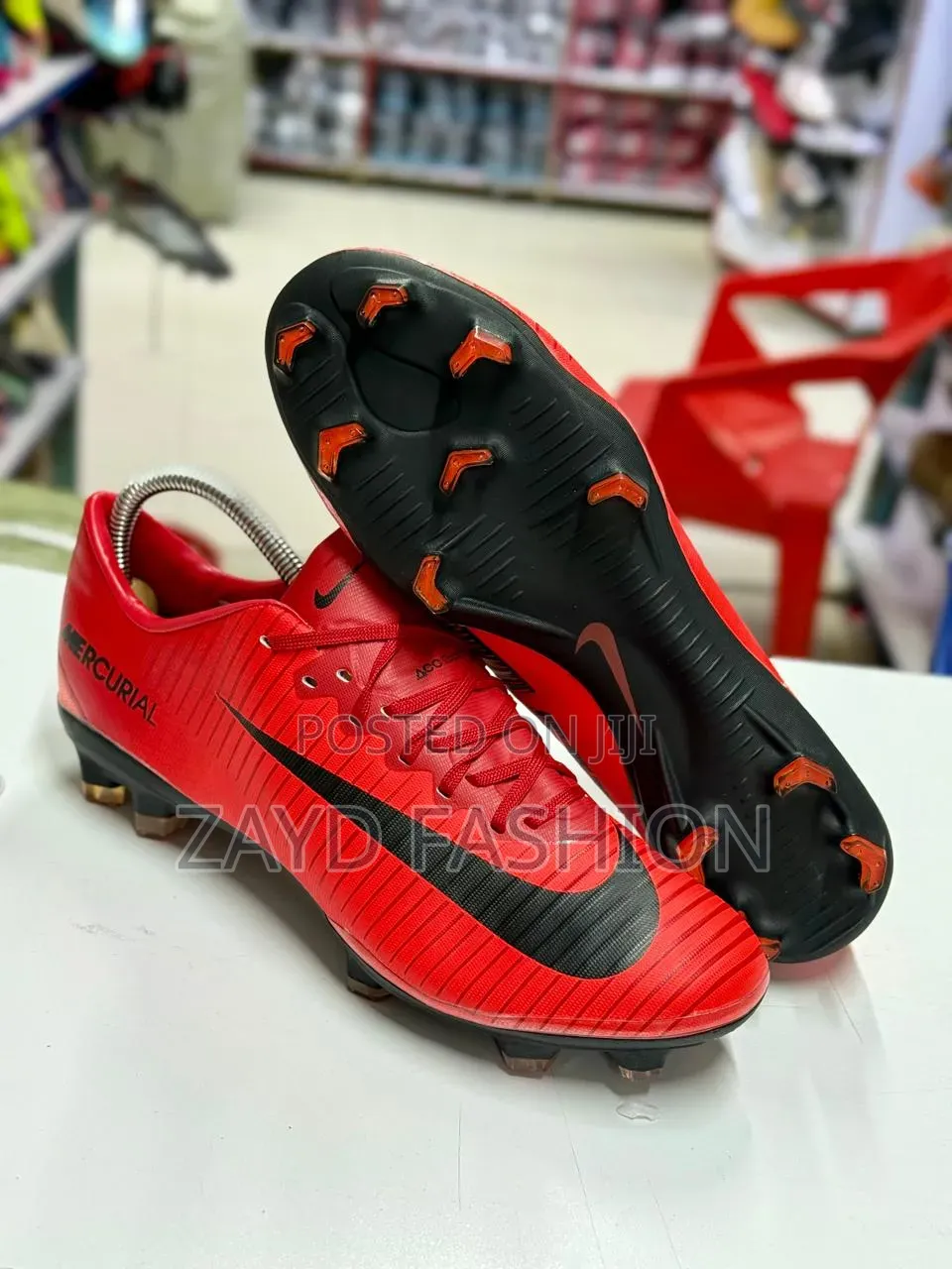 Mercurial Red Low