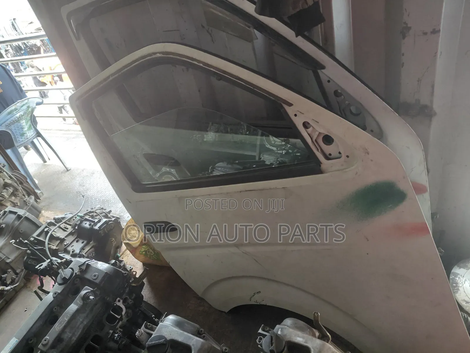 Hiace 7L Doors