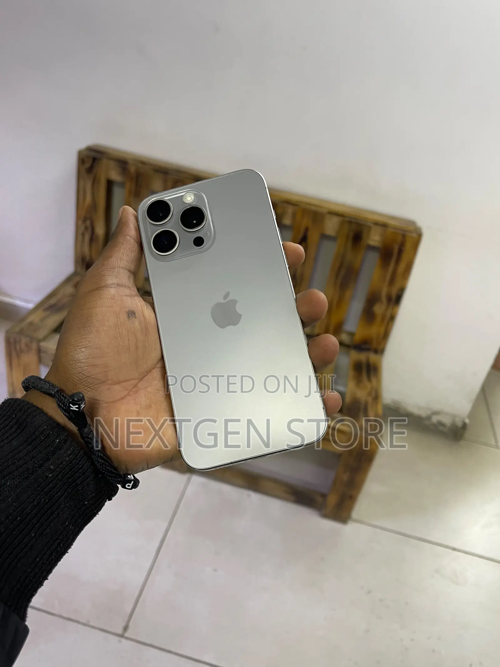Apple iPhone 15 Pro Max 256 GB Silver
