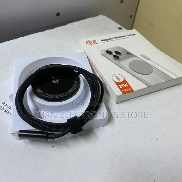 Black Q12 Portable Magnetic Fast Charging Phone Charger