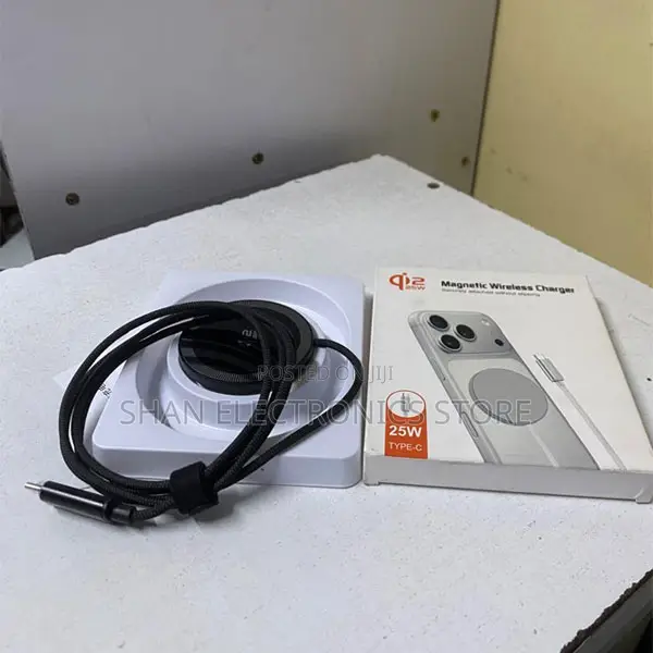 Q12 Magnetic Wireless Phone Charger With Slim Portable Design