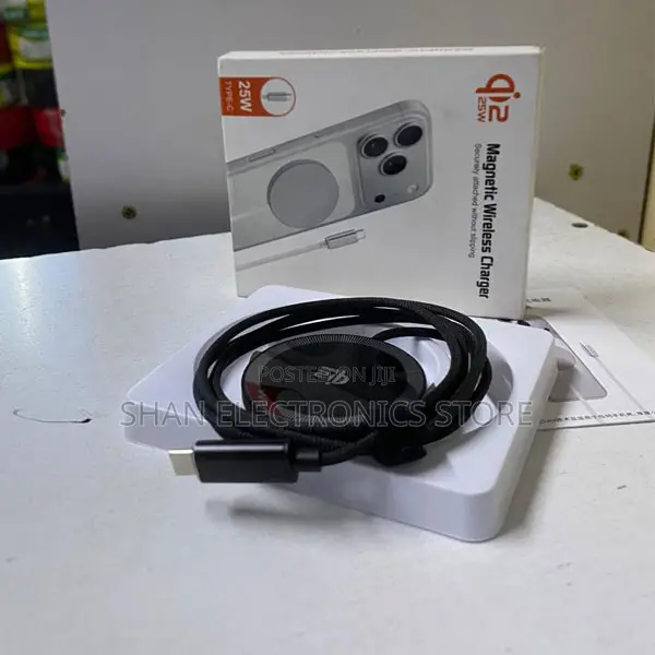 Q12 Magnetic Wireless Phone Charger With Slim Portable Design