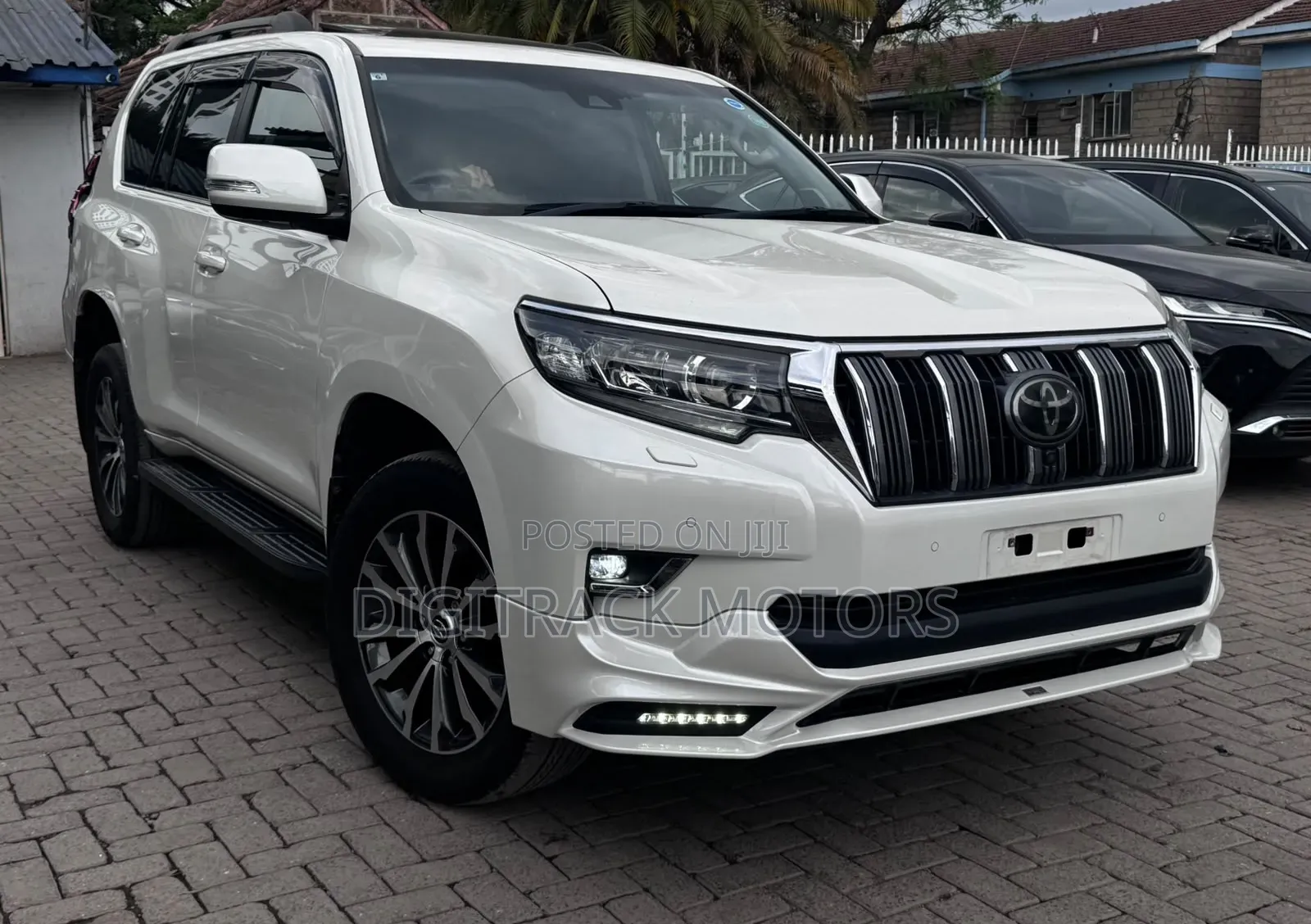 Toyota Land Cruiser Prado 2019 White