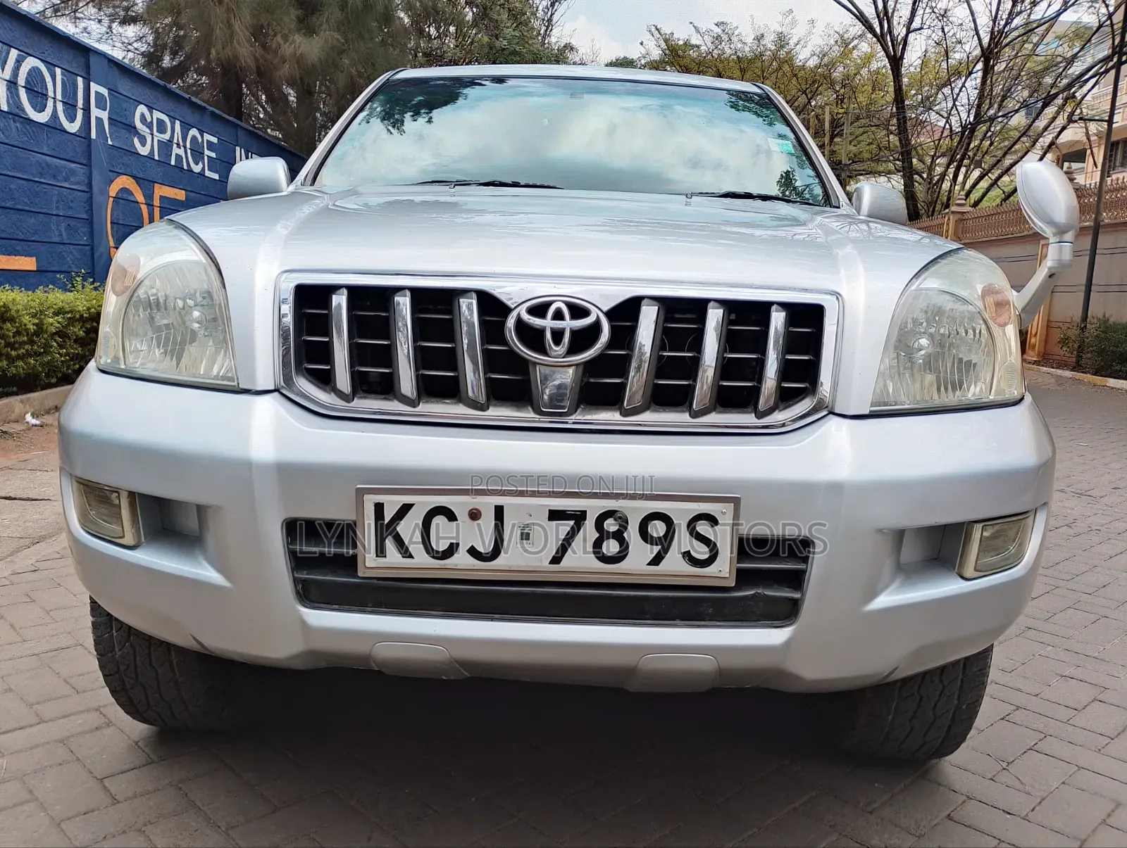 Toyota Land Cruiser Prado 2009 Silver